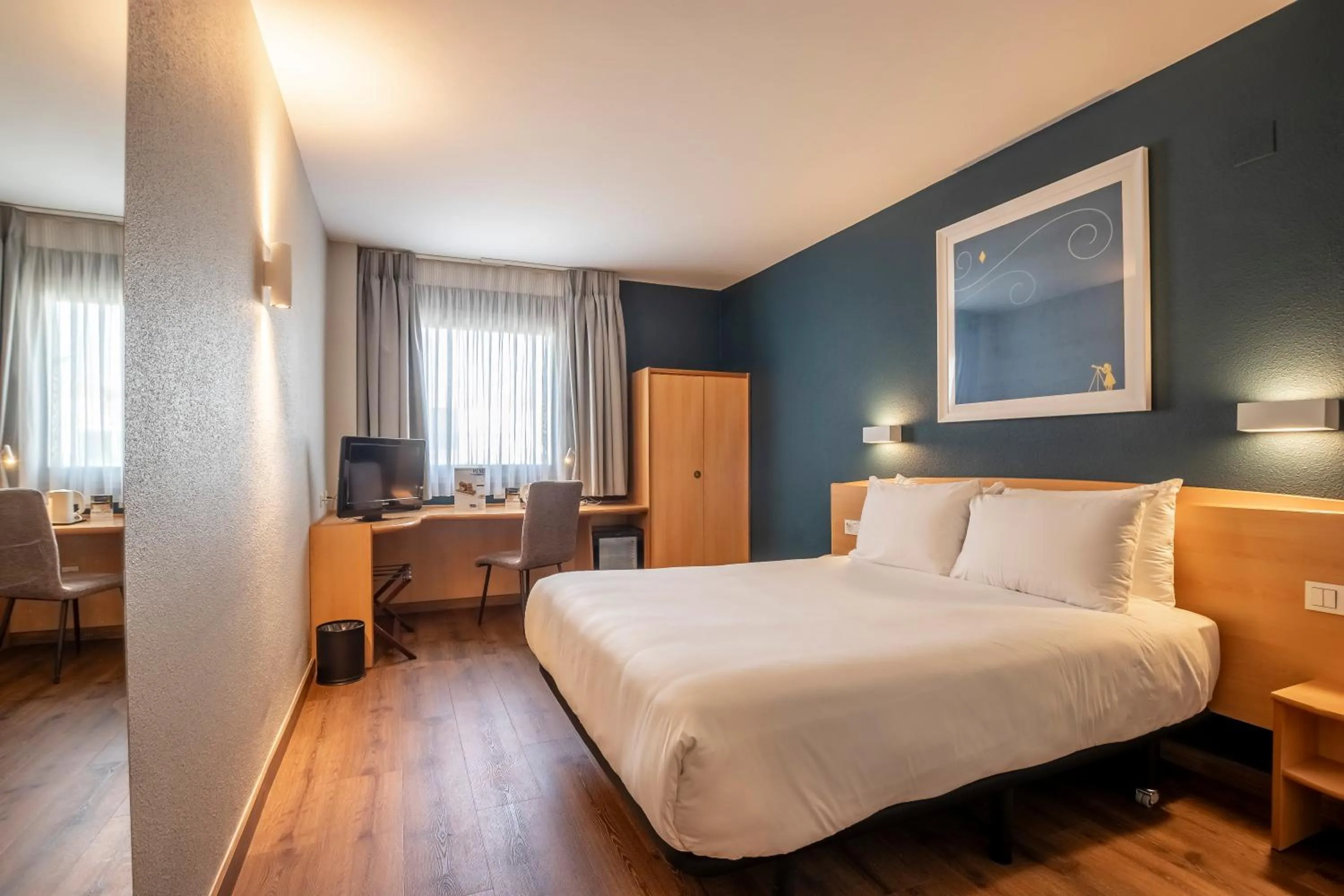 Photo of the whole room, Bed in Travelodge Murcia