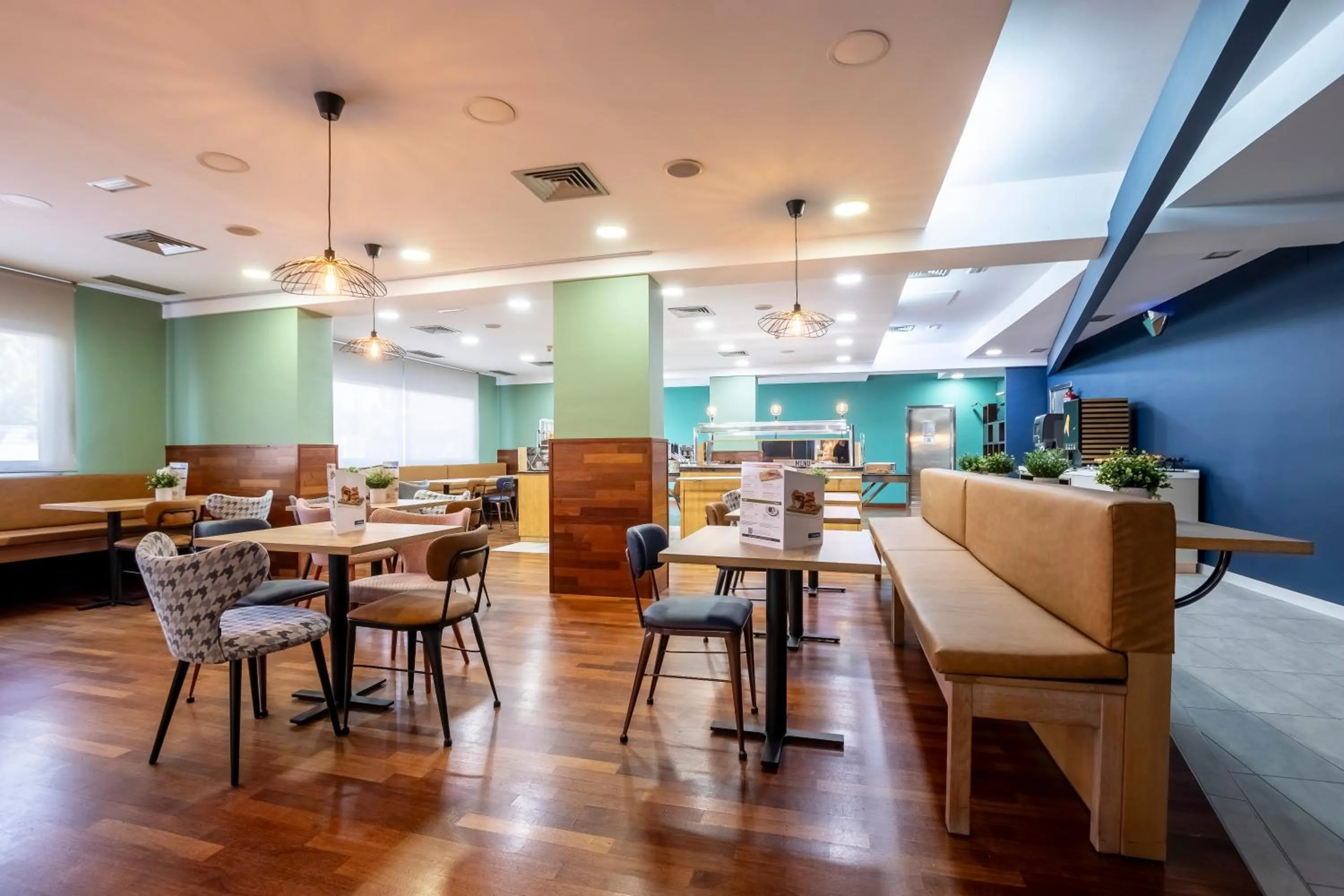 Restaurant/places to eat in Travelodge Murcia