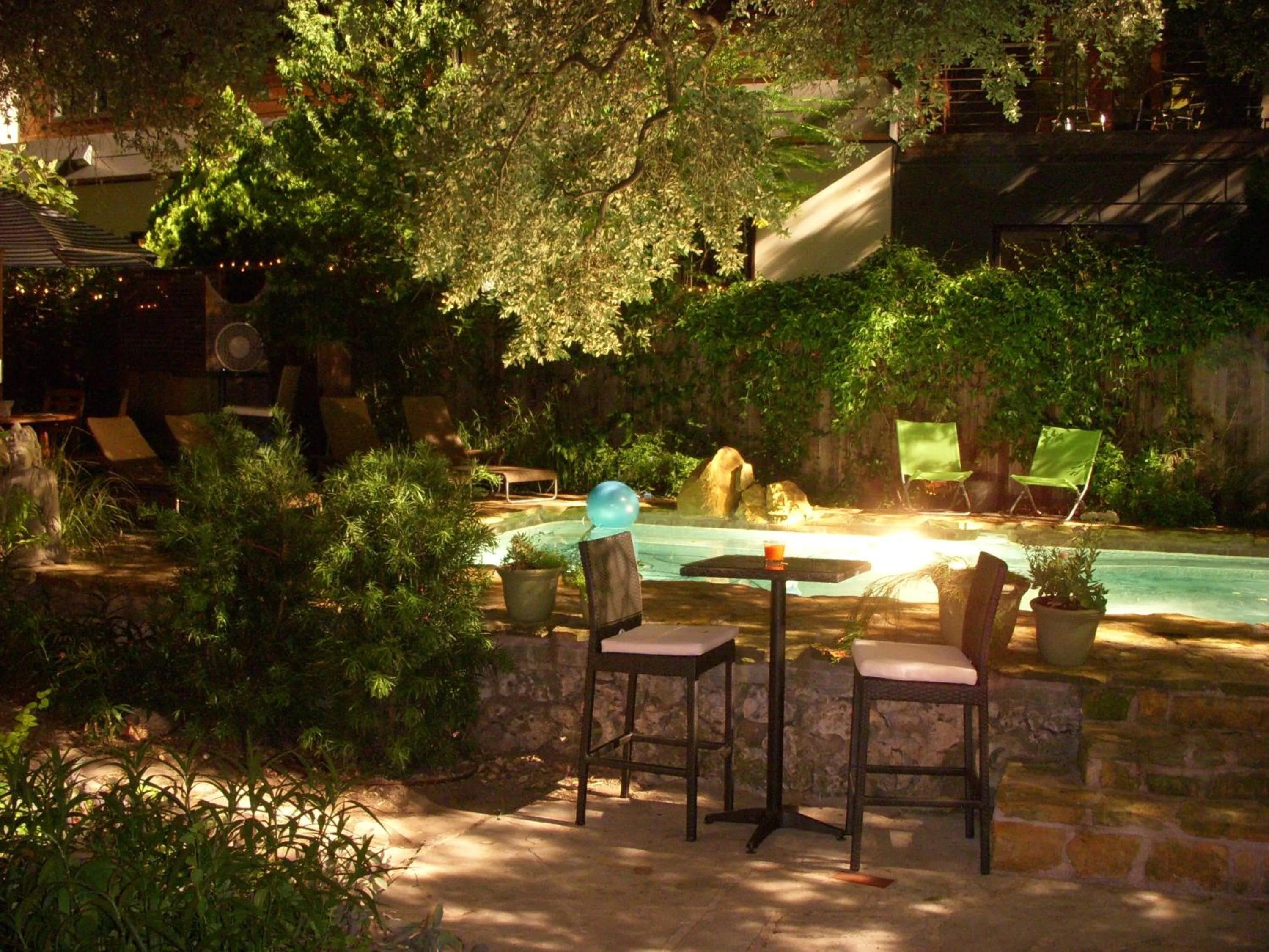 Swimming pool in Park Lane Guest House