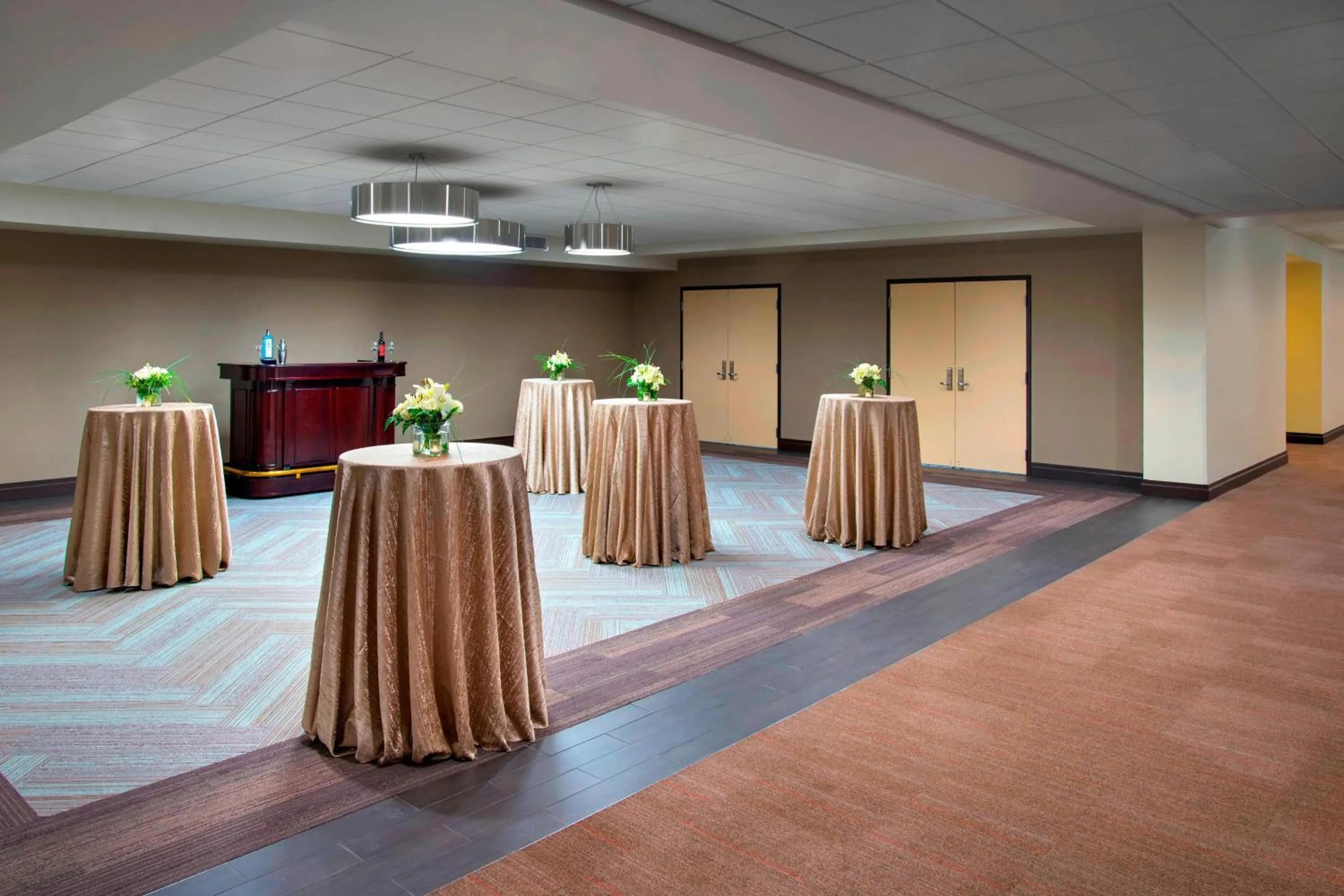 Meeting/conference room in Four Points by Sheraton Charleston