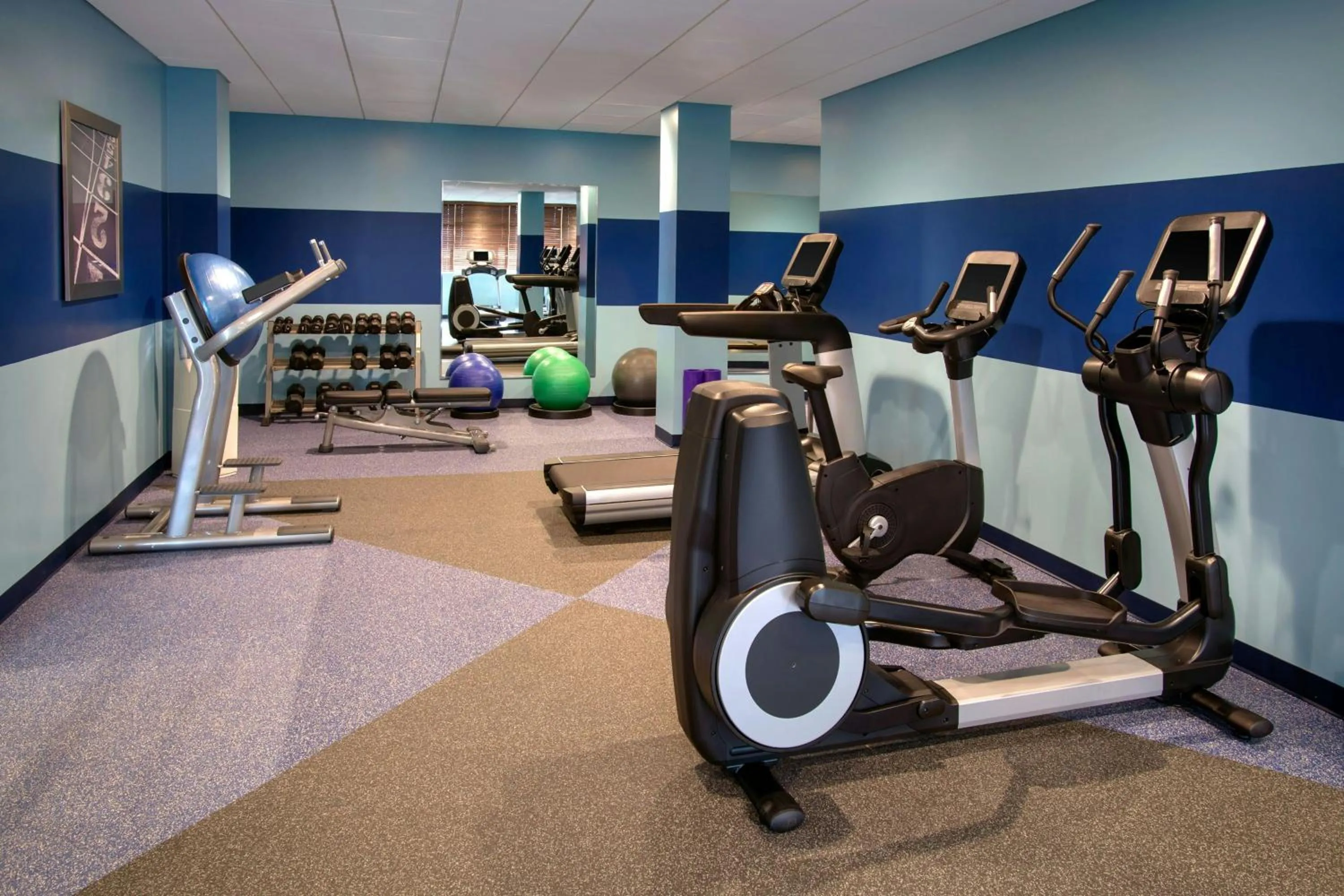 Fitness centre/facilities in Four Points by Sheraton Charleston