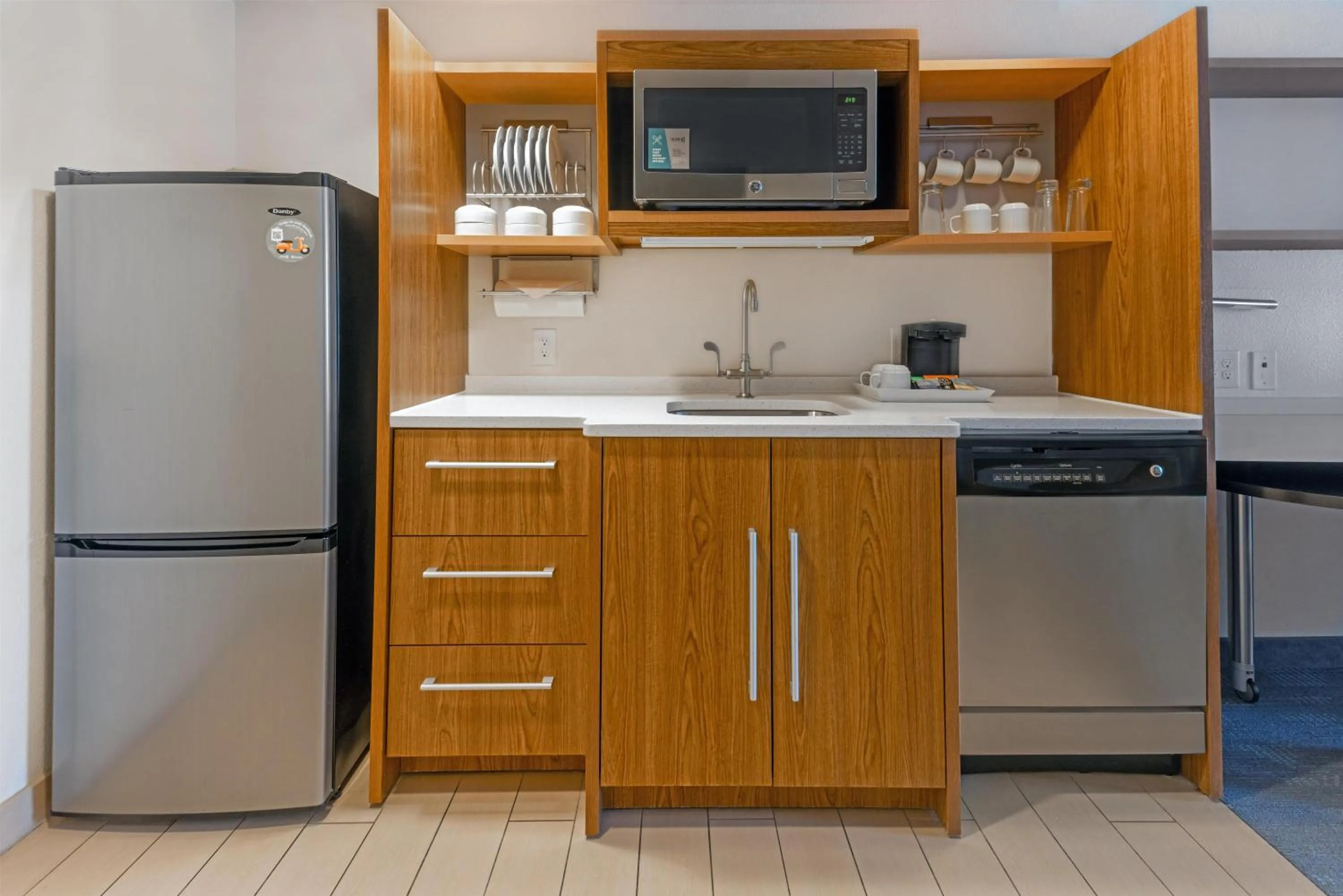 Kitchen or kitchenette in Home2 Suites by Hilton Fargo