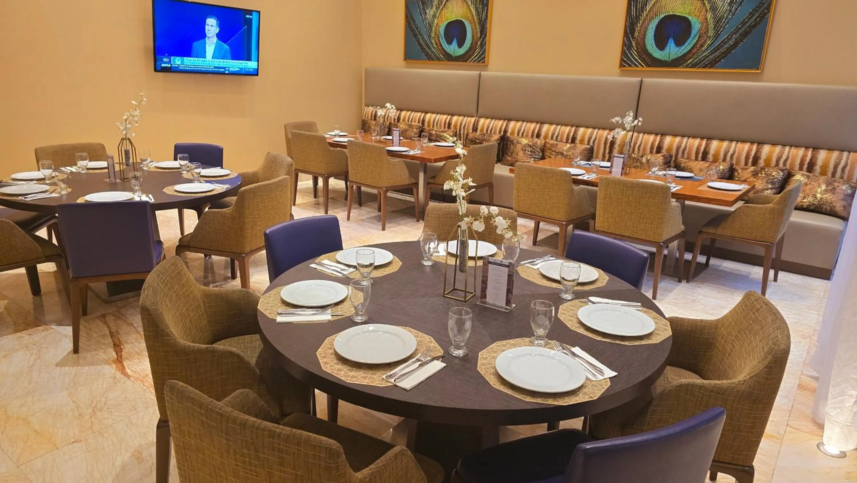 Restaurant/places to eat in Global Hotel Panama