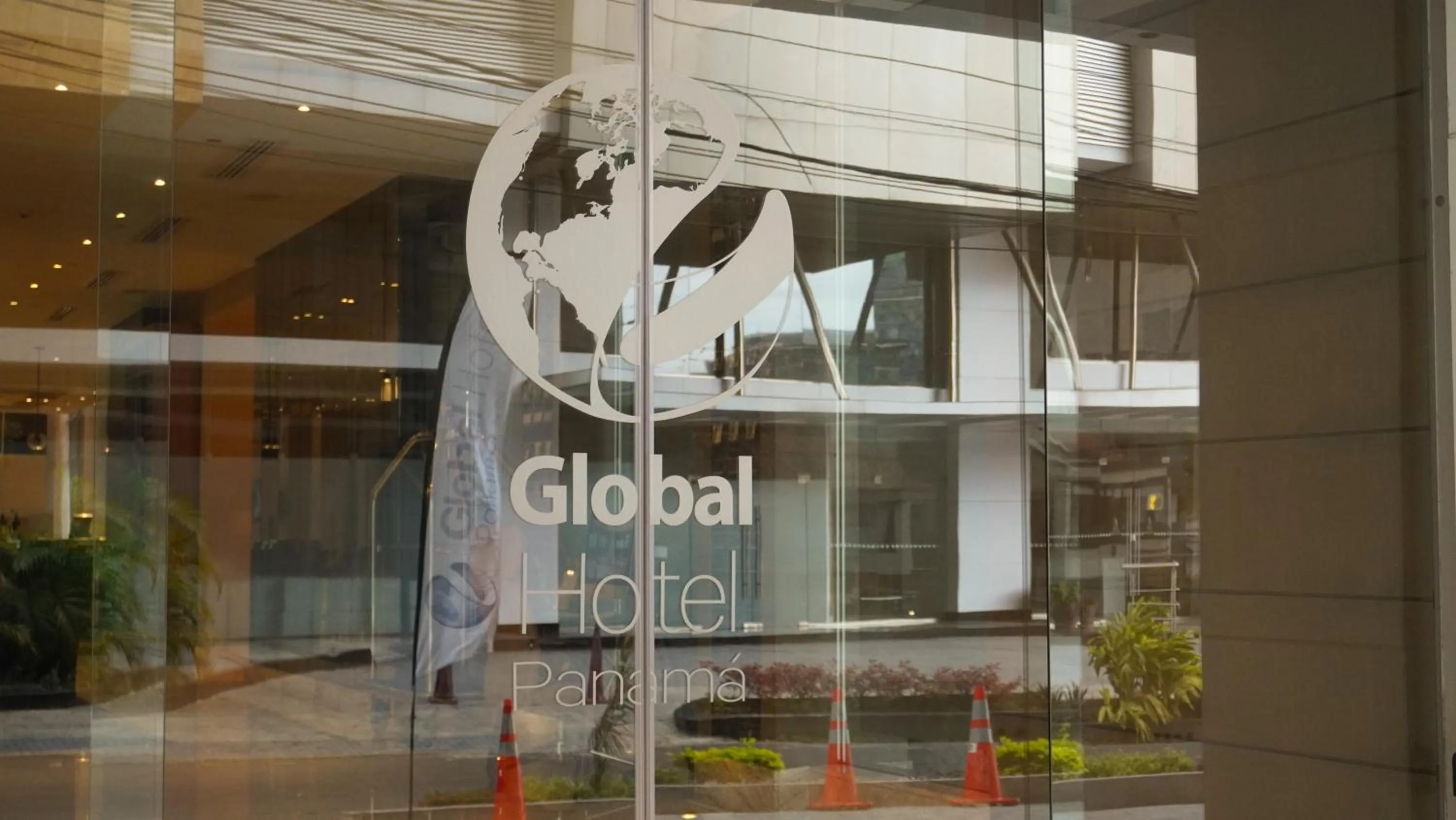 Property building in Global Hotel Panama