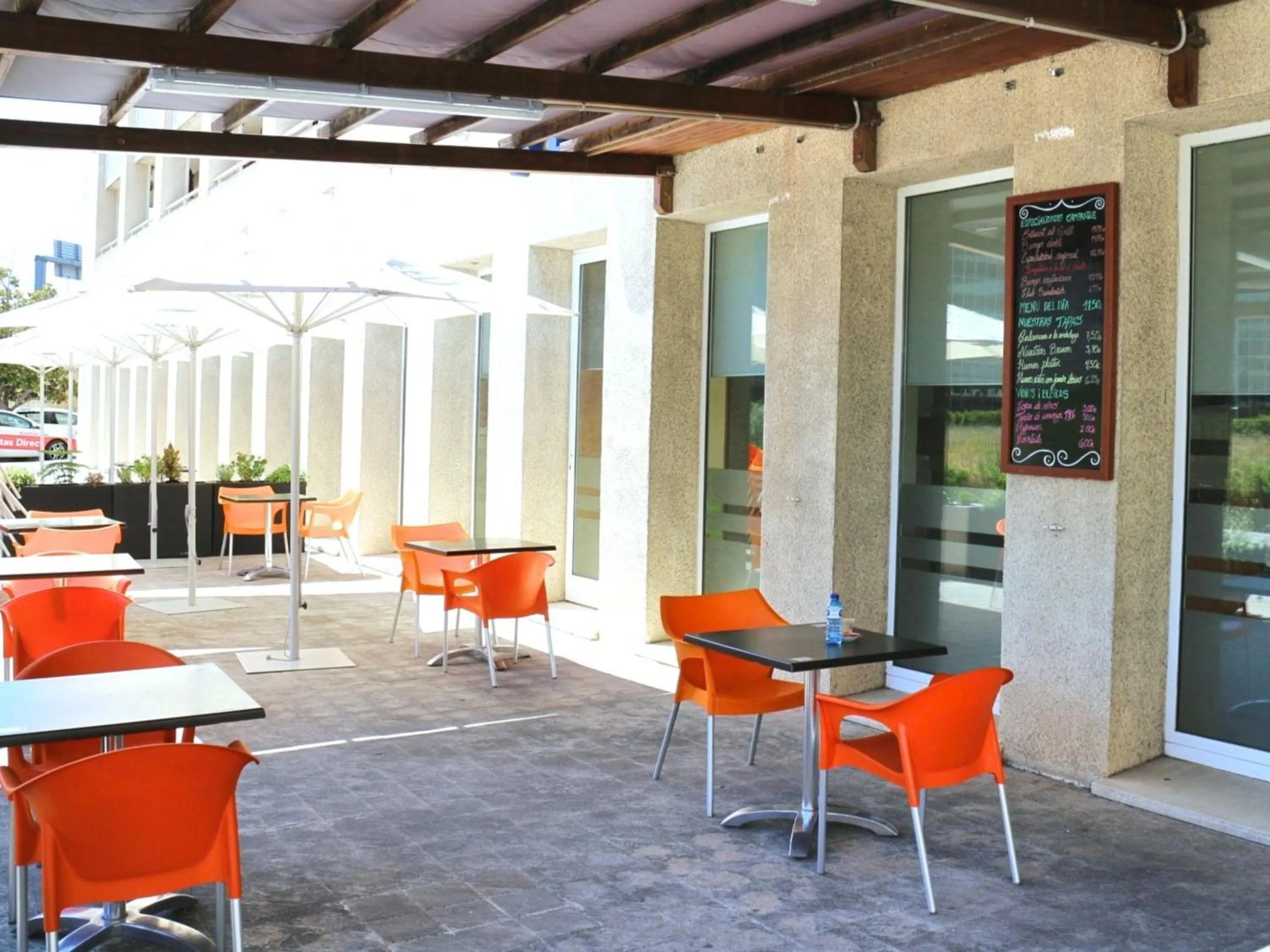 Restaurant/places to eat in Travelodge Barcelona del Vallés