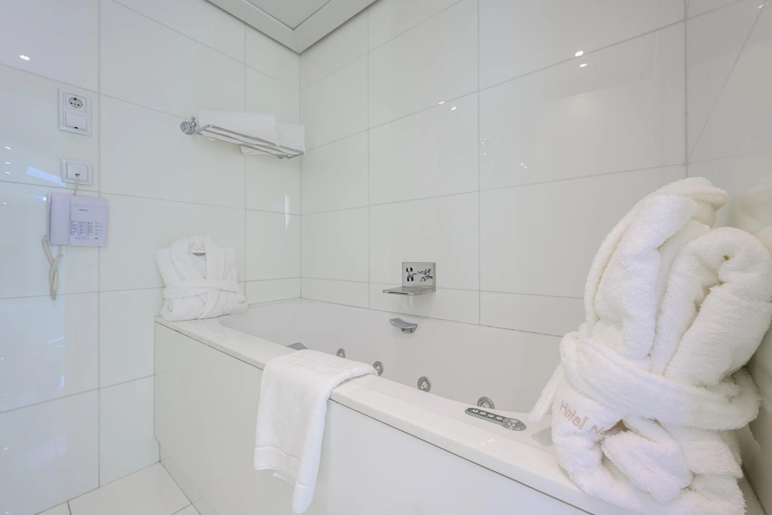 Bathroom in Hotel Nelva