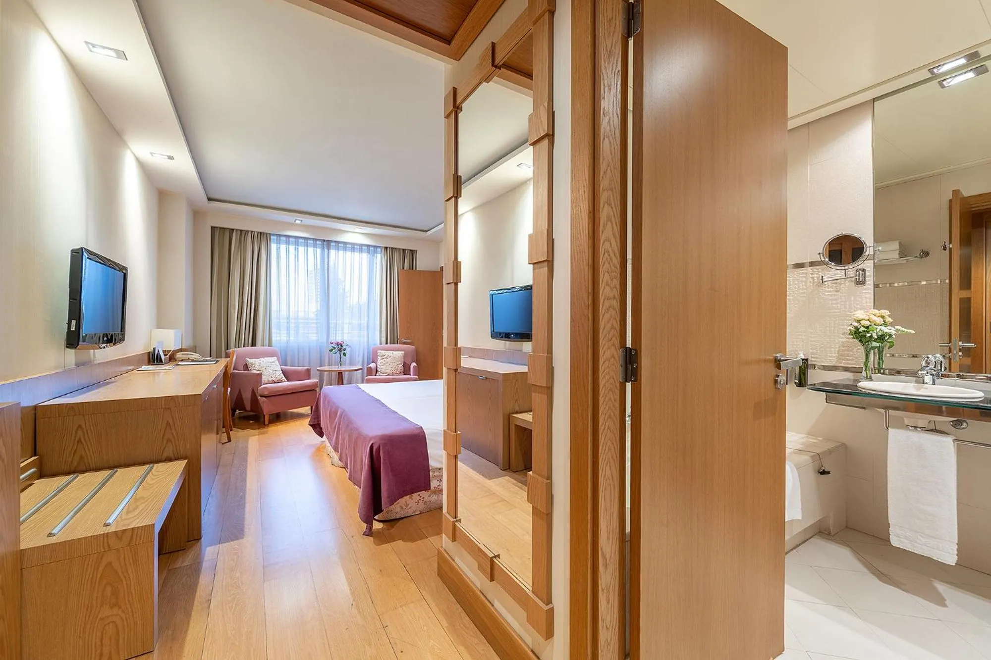 Photo of the whole room, Bed in Hotel Nelva