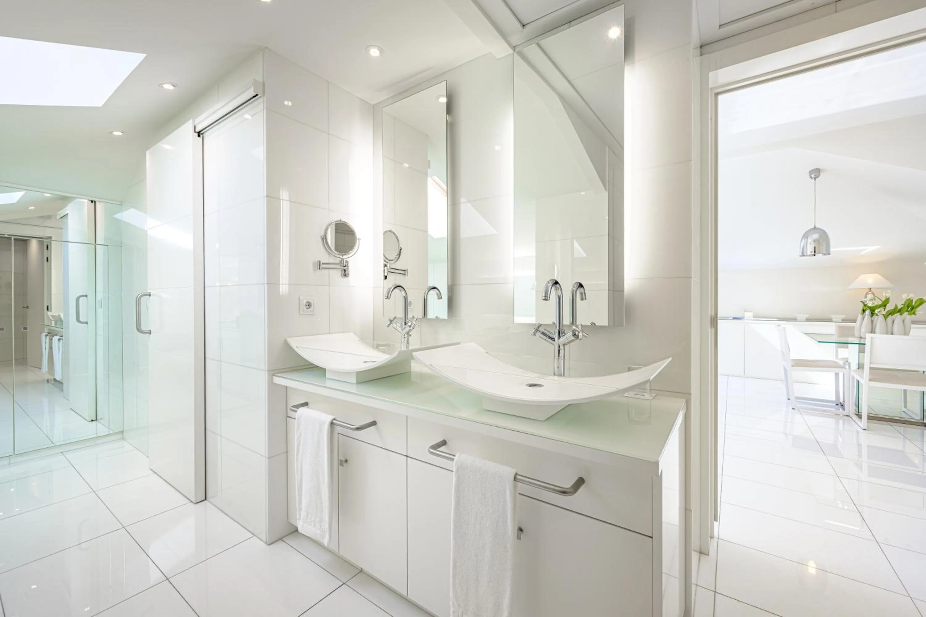 Bathroom in Hotel Nelva