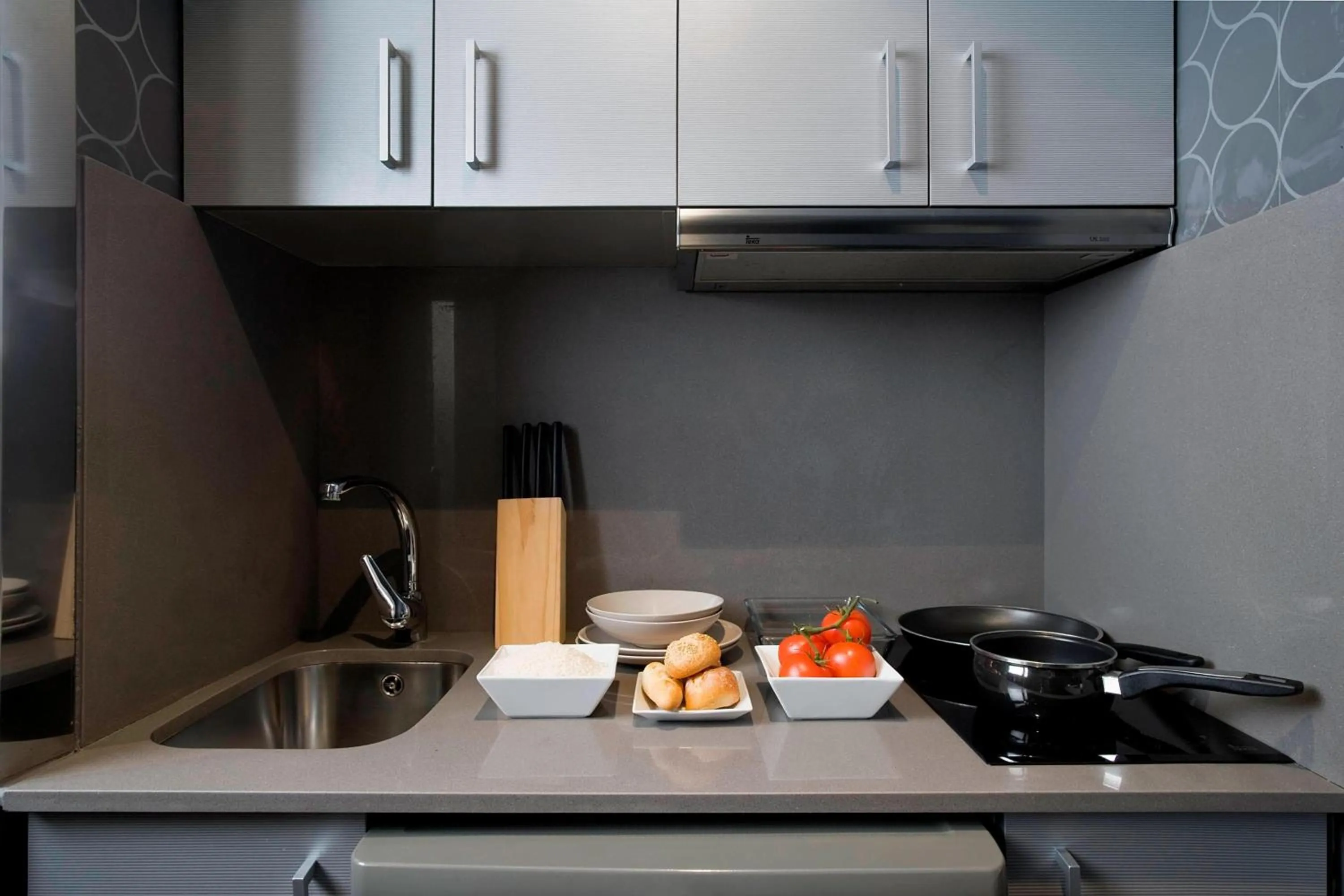 Kitchen or kitchenette in AC Hotel Victoria Suites by Marriott