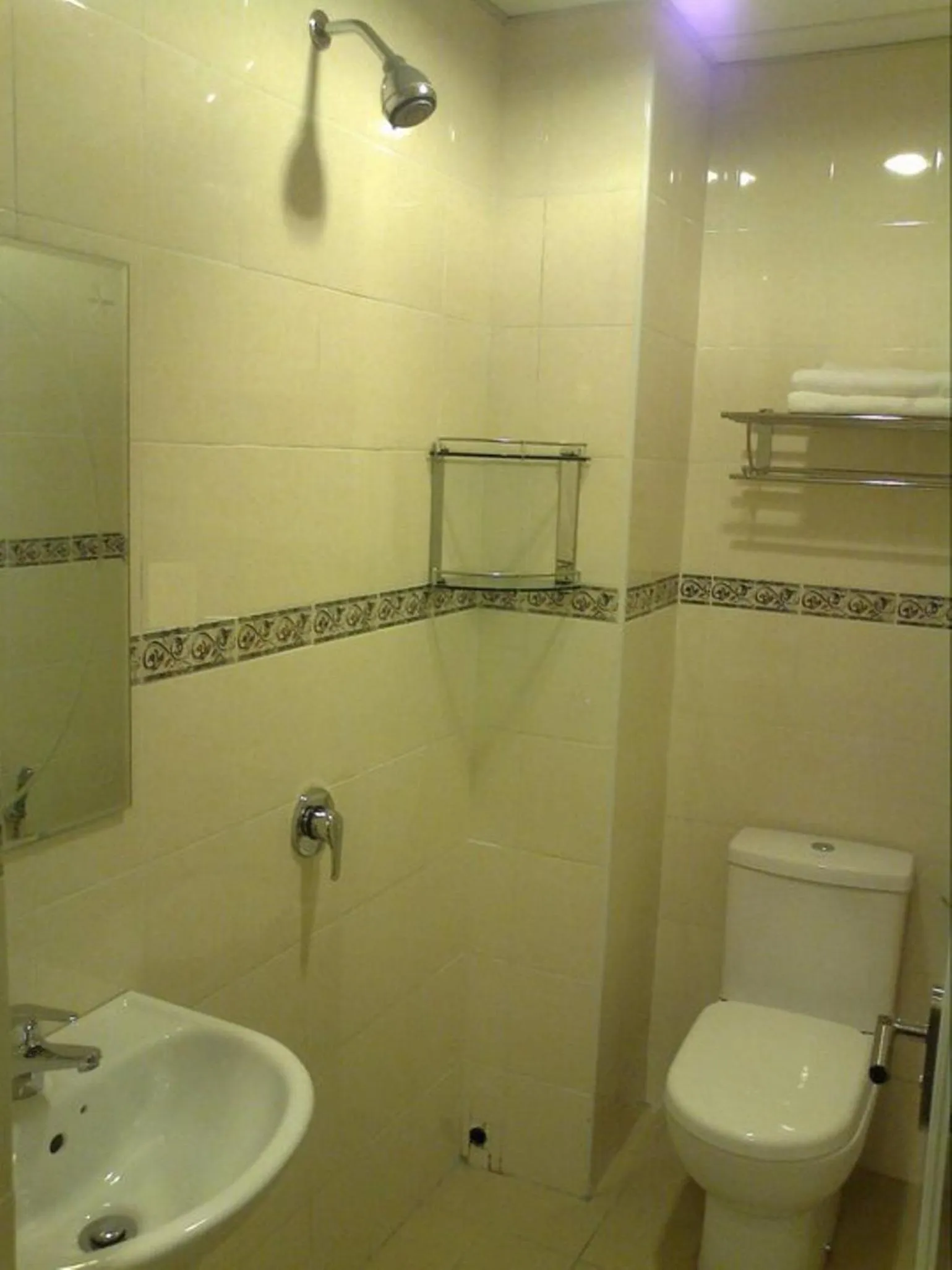 Bathroom in Hotel Desaria