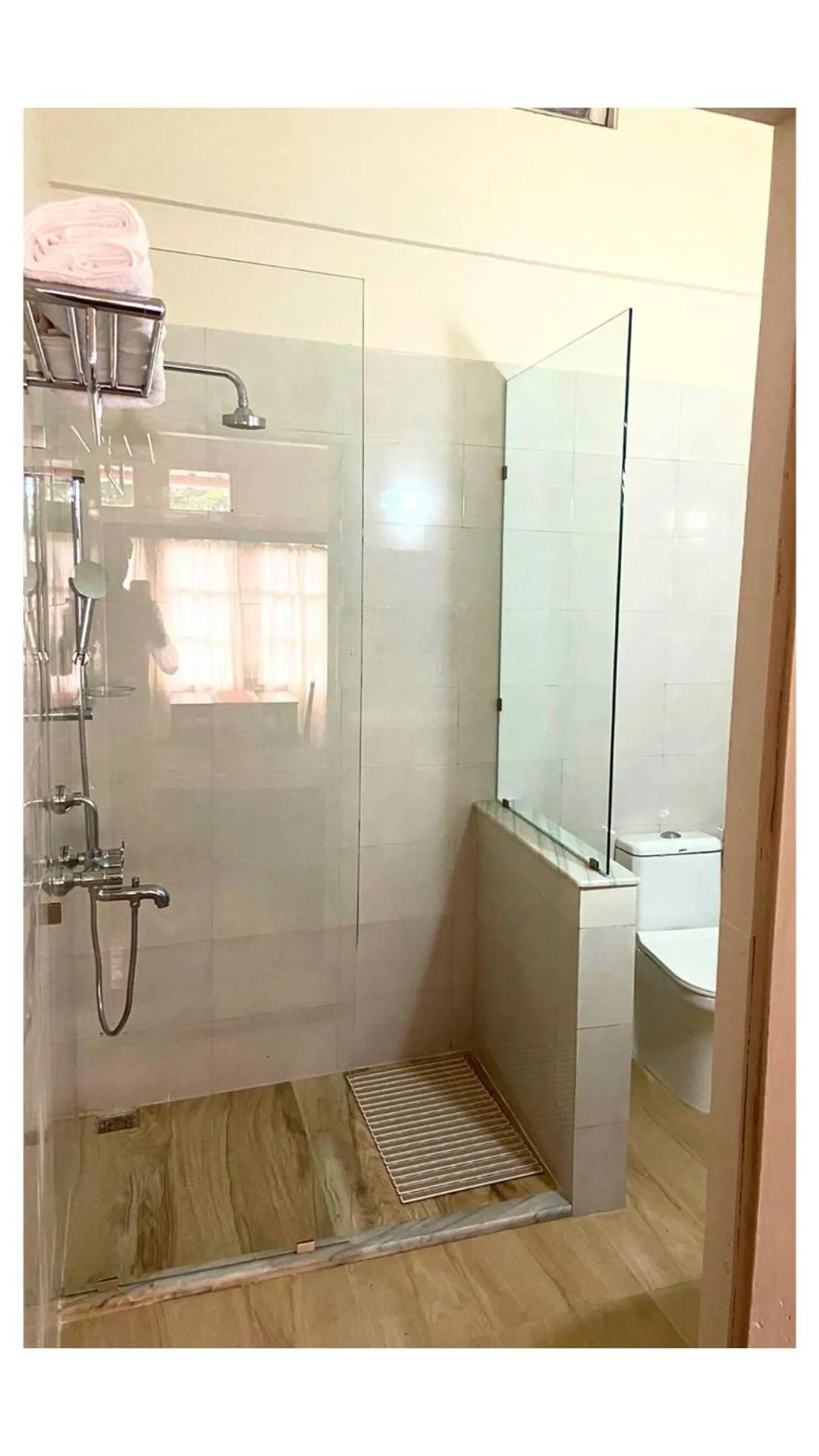 Shower in Montevideo Boutique Homestay