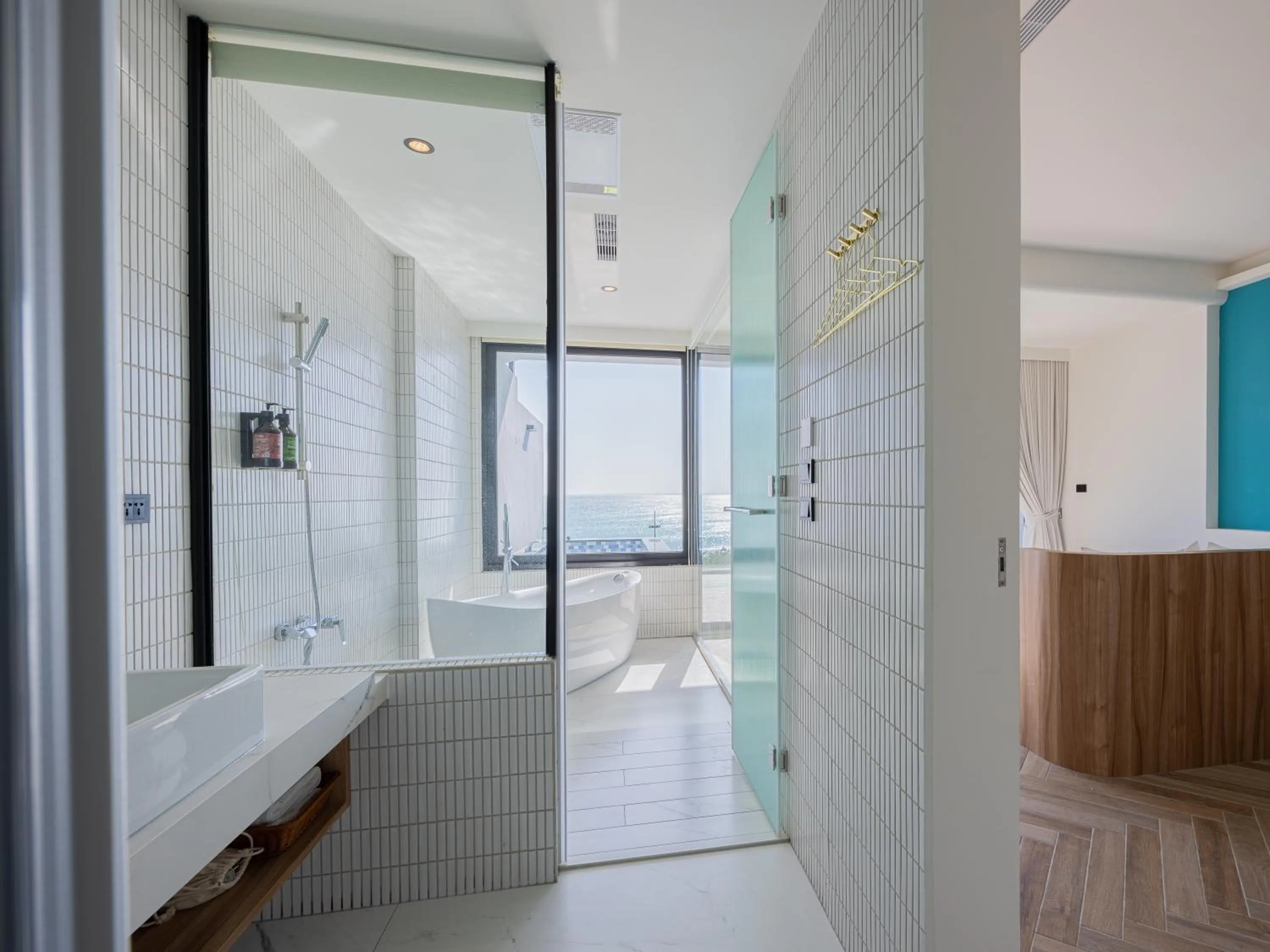 Photo of the whole room in Kenting Sea Wall 130