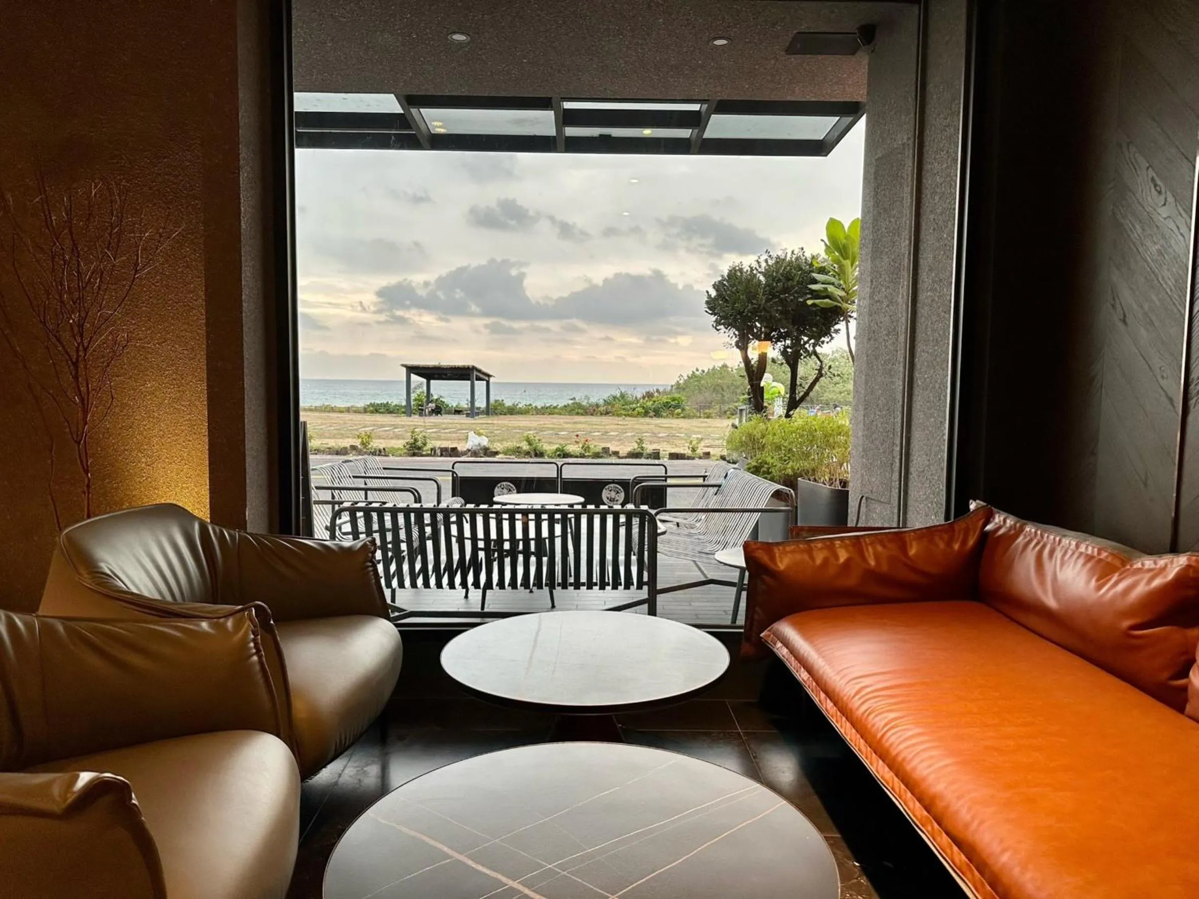 Seating area in Kenting Sea Wall 130