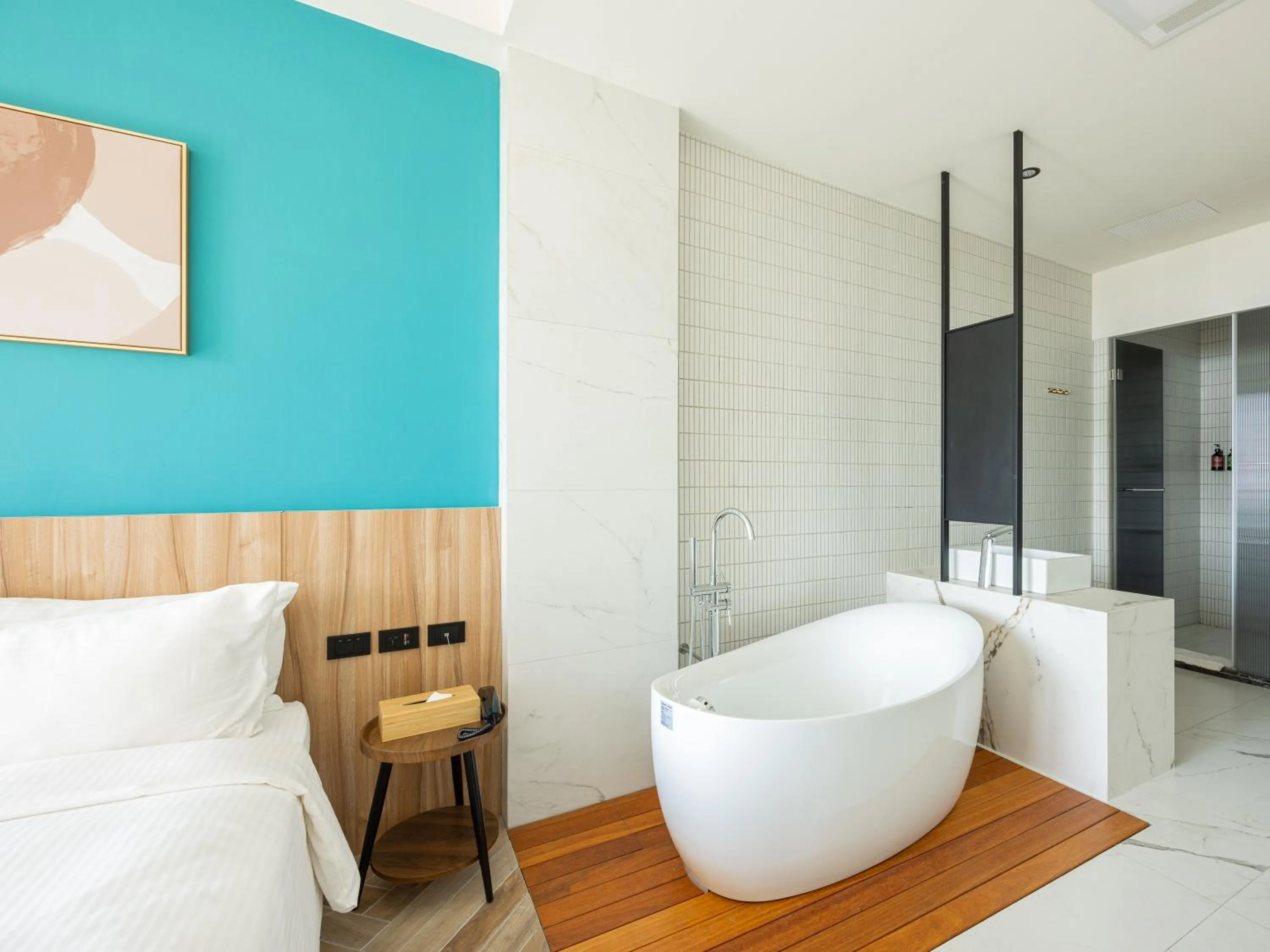 Bath in Kenting Sea Wall 130