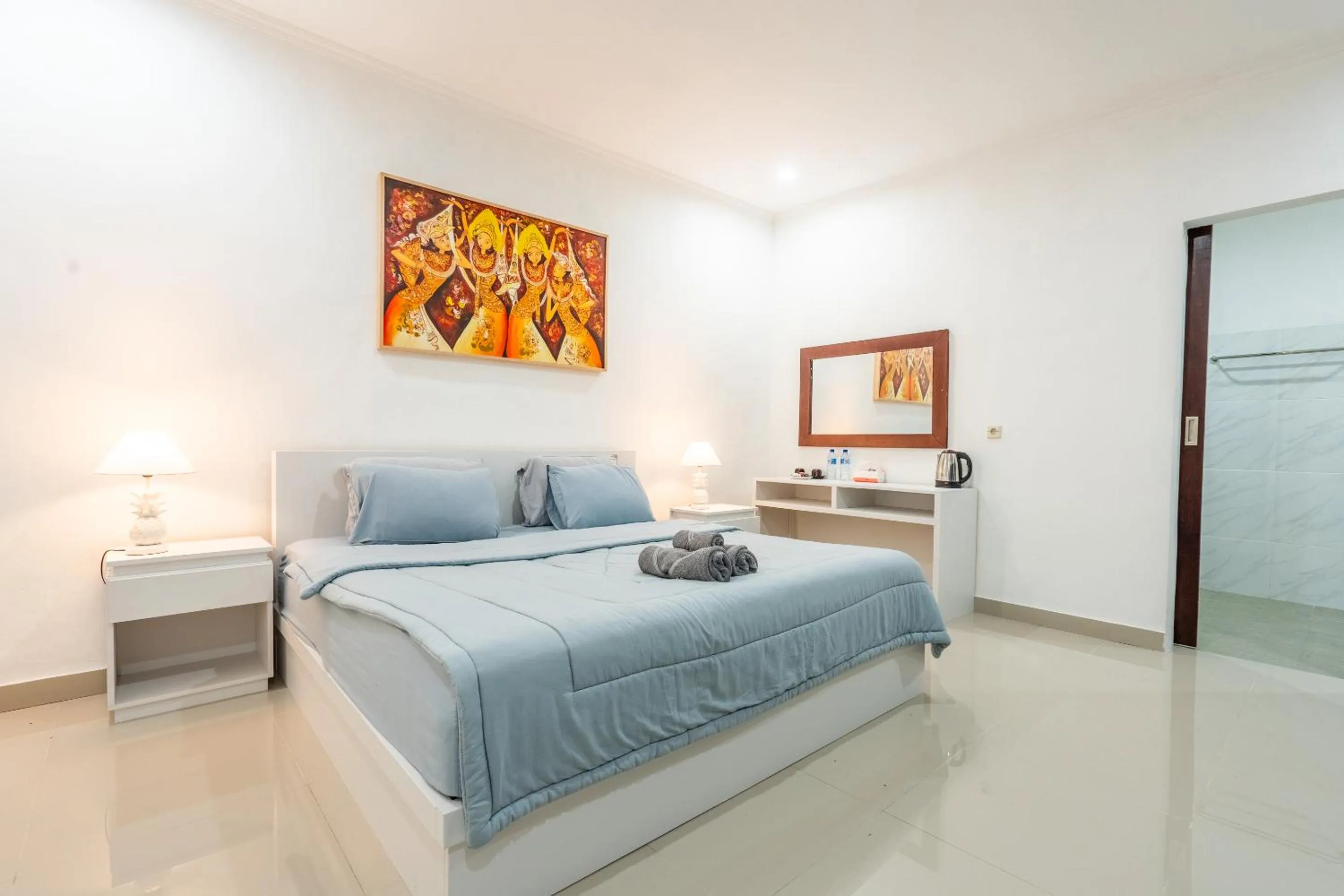 Bed in Pini Sentana Village Nusa Penida