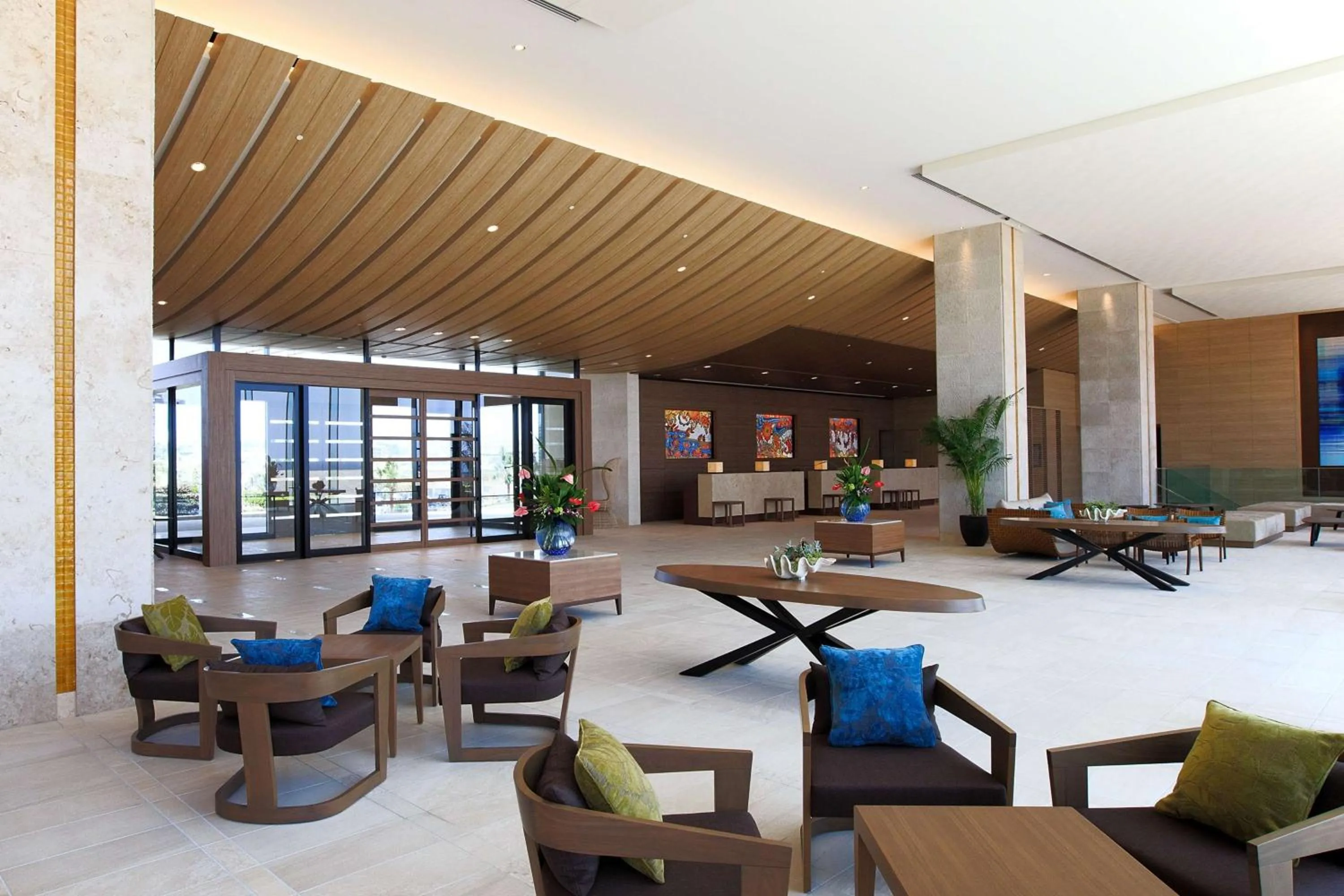 Lobby or reception in Hilton Okinawa Chatan Resort