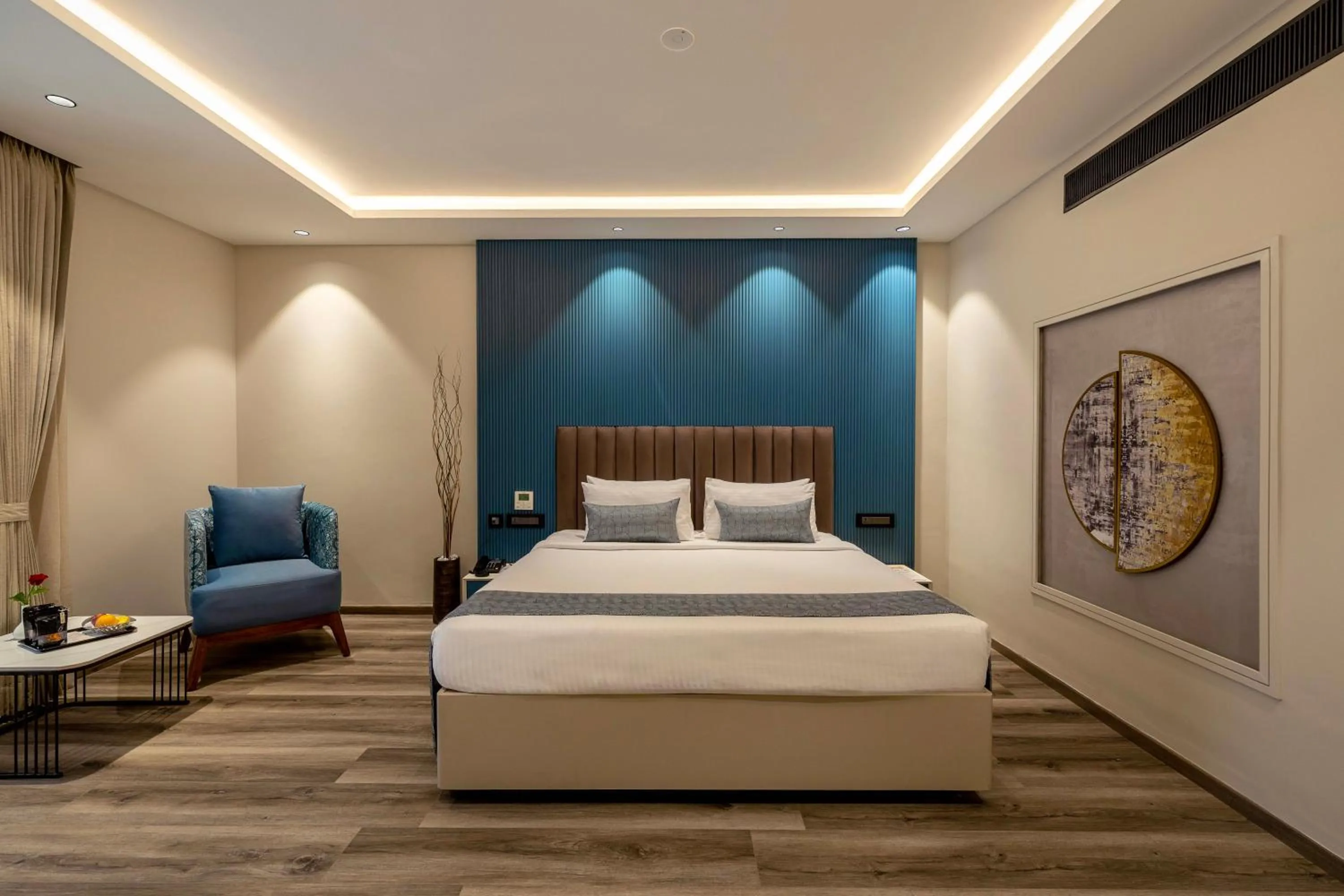 Bedroom, Bed in Citrine