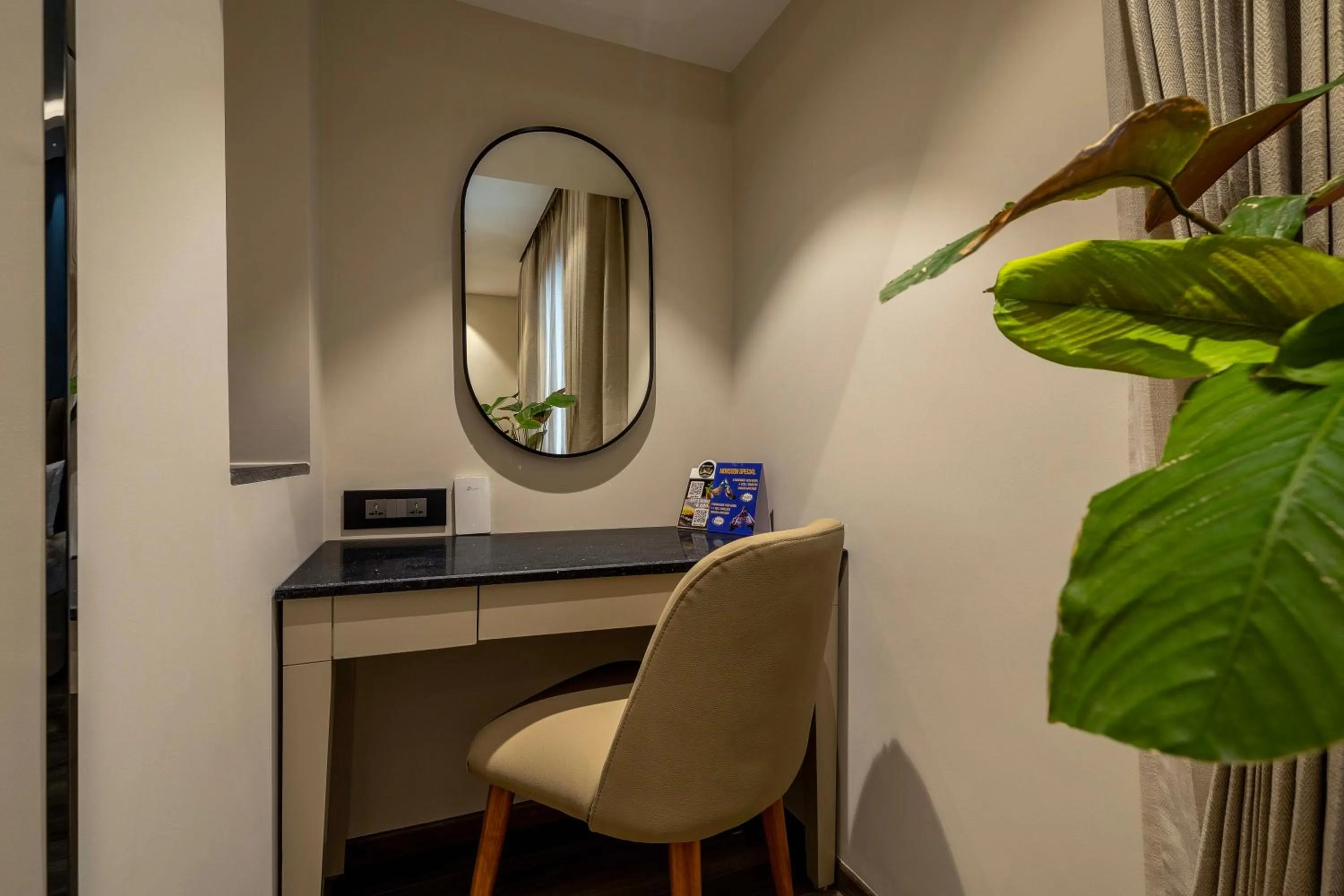 Seating area in Citrine