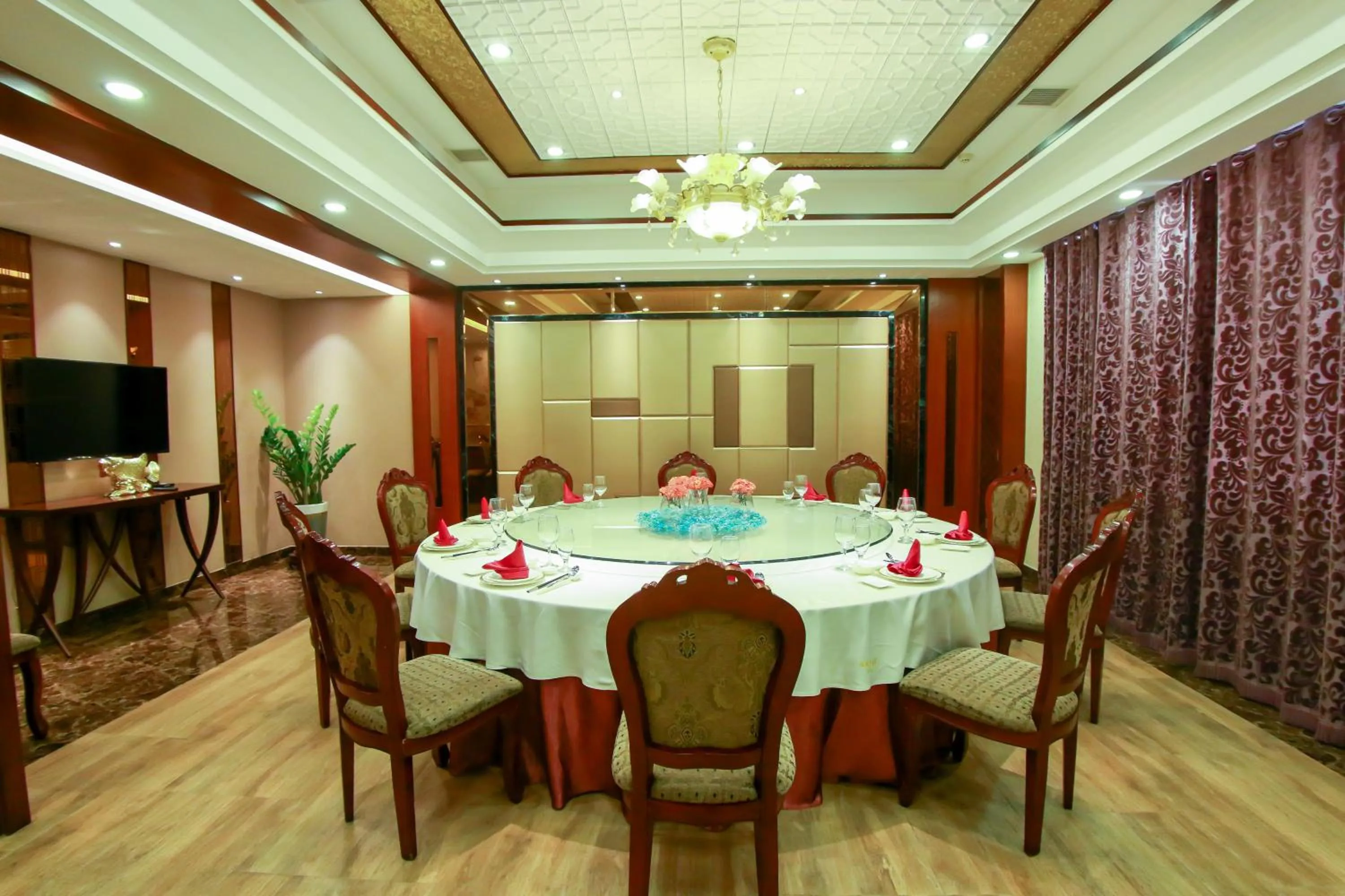 Restaurant/places to eat in White Swan Guest House