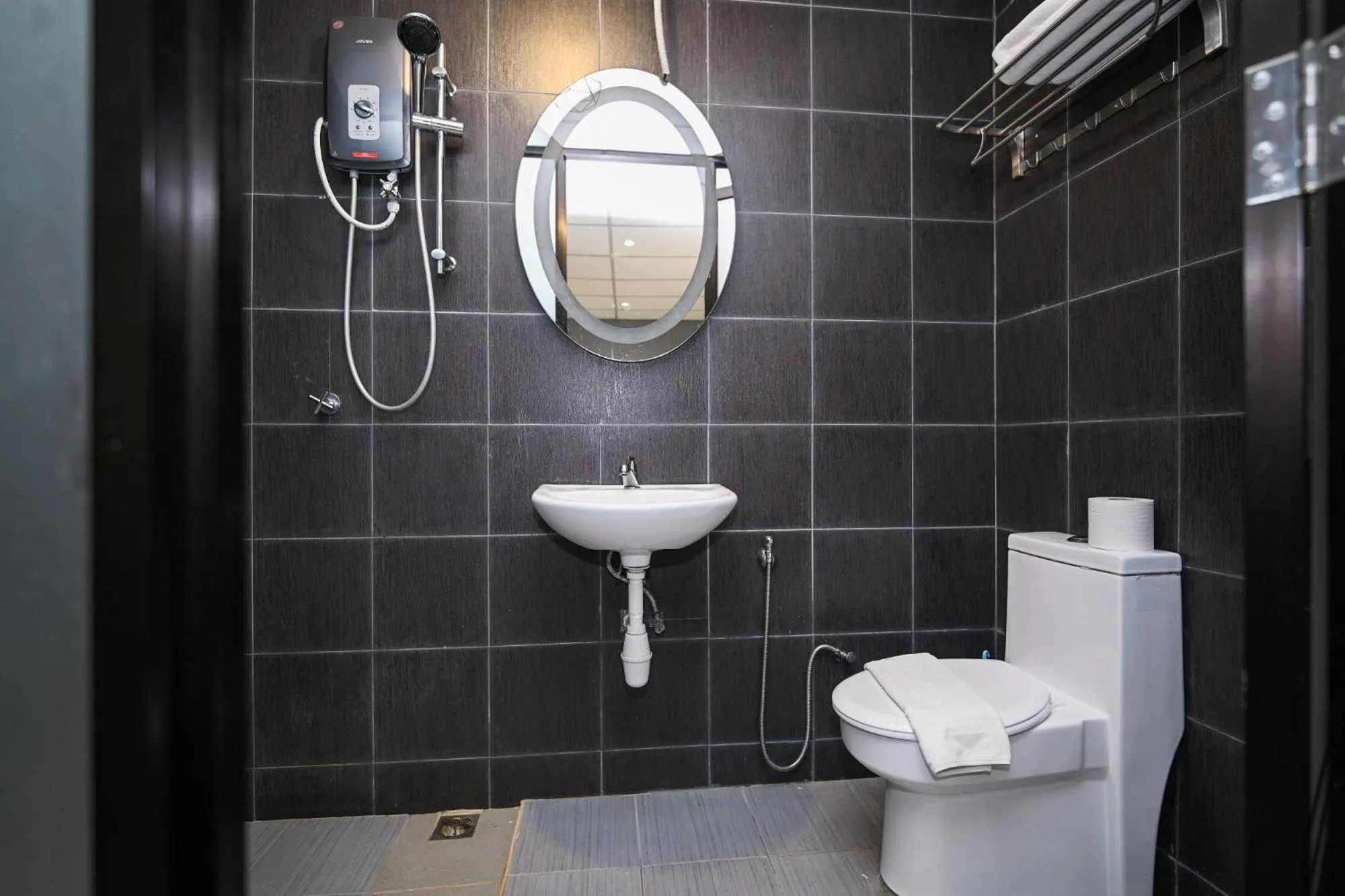 Swing & Pillows @ Beach Street