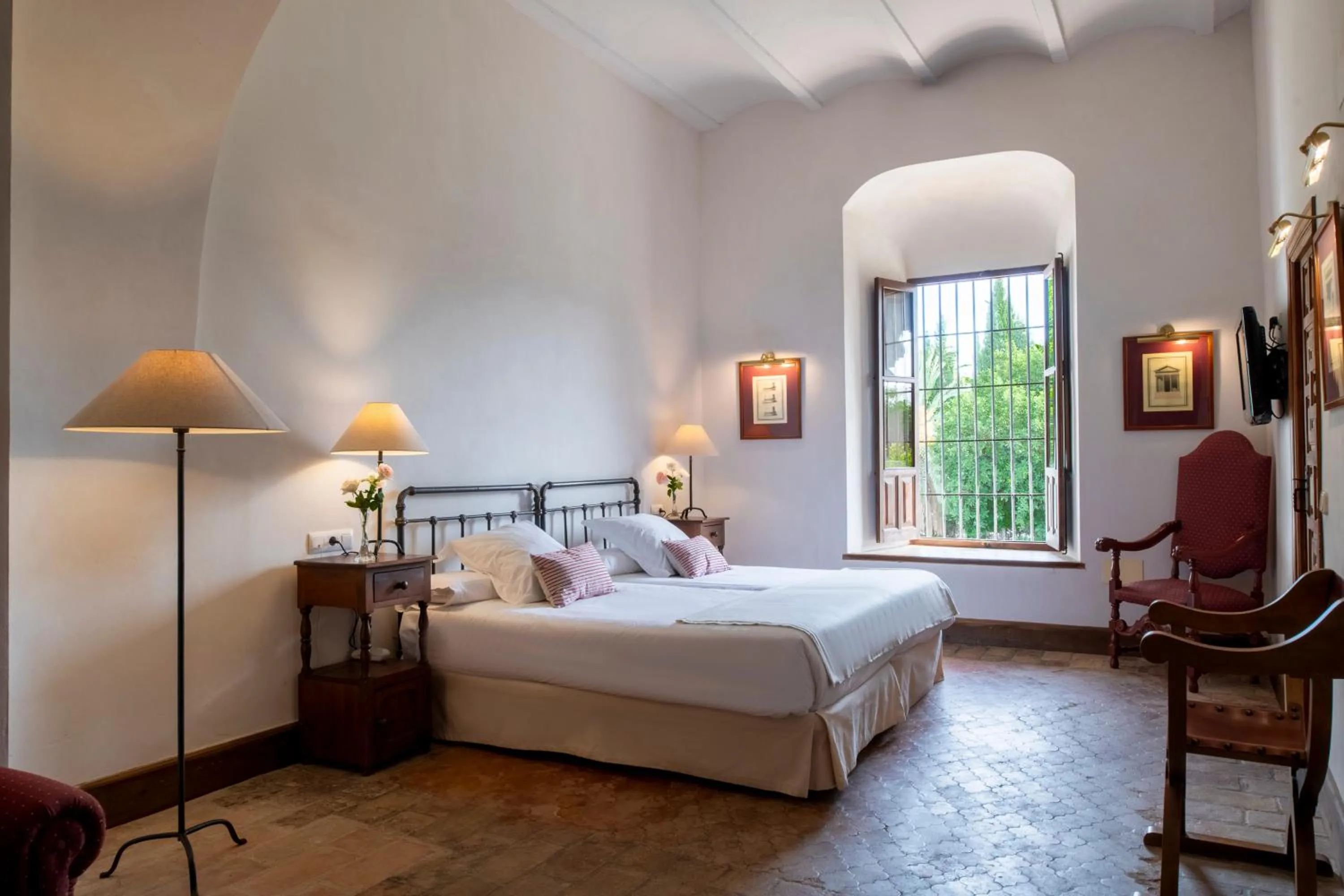 Bed in Monasterio de San Francisco