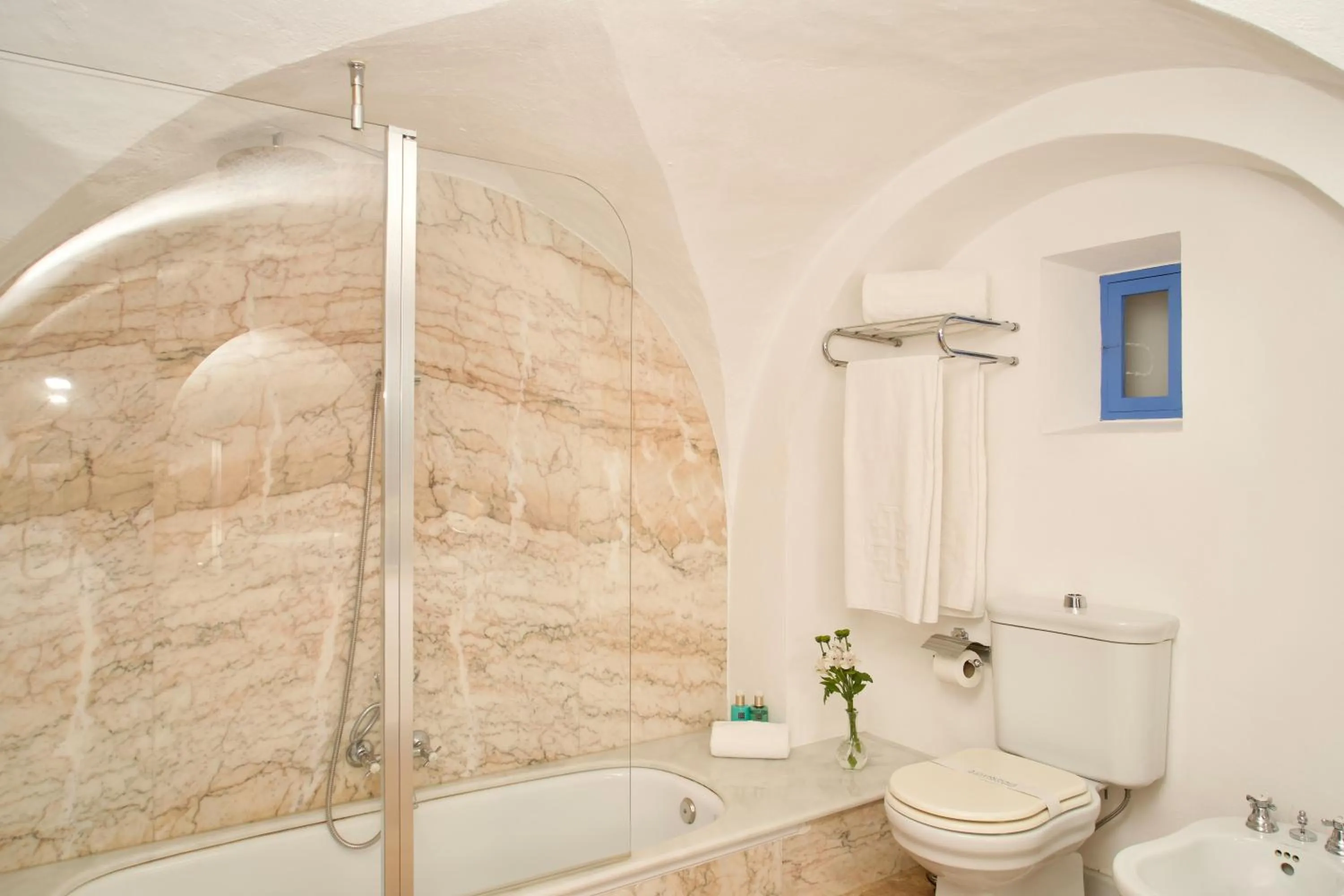 Bathroom in Monasterio de San Francisco