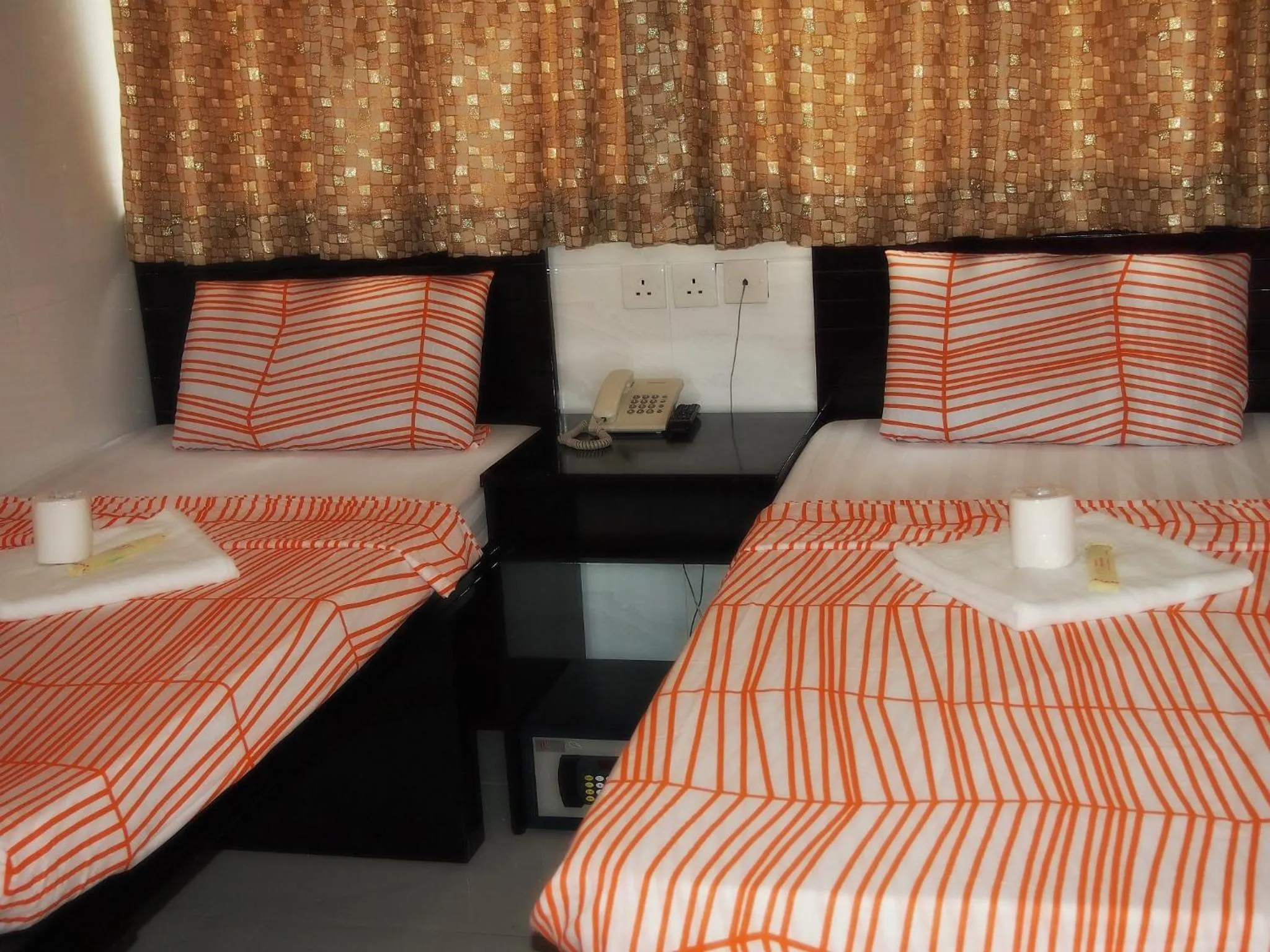 Bedroom, Bed in Australia Lounge