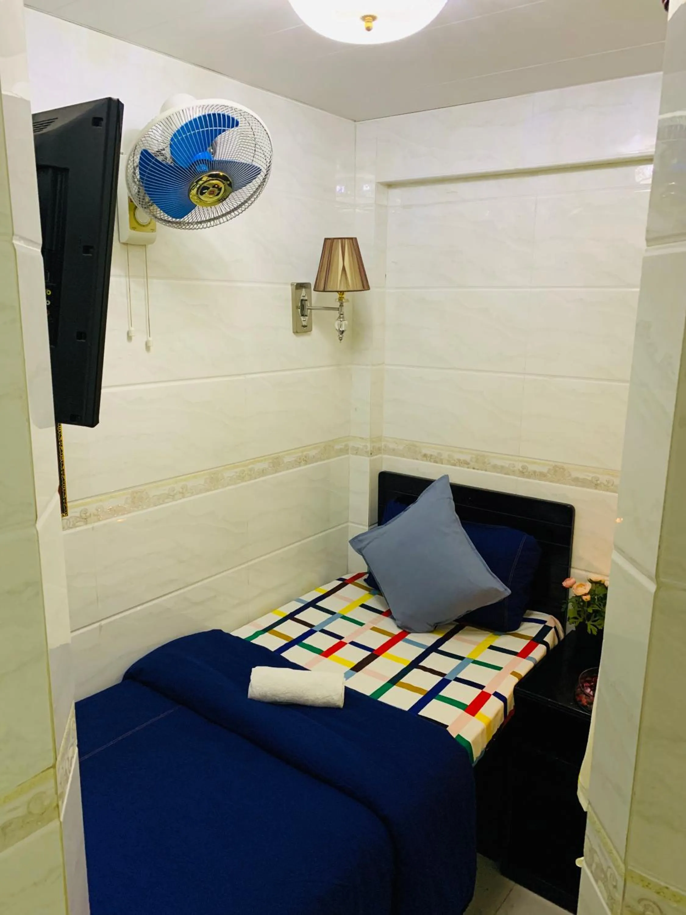 cot, Bed in Australia Lounge