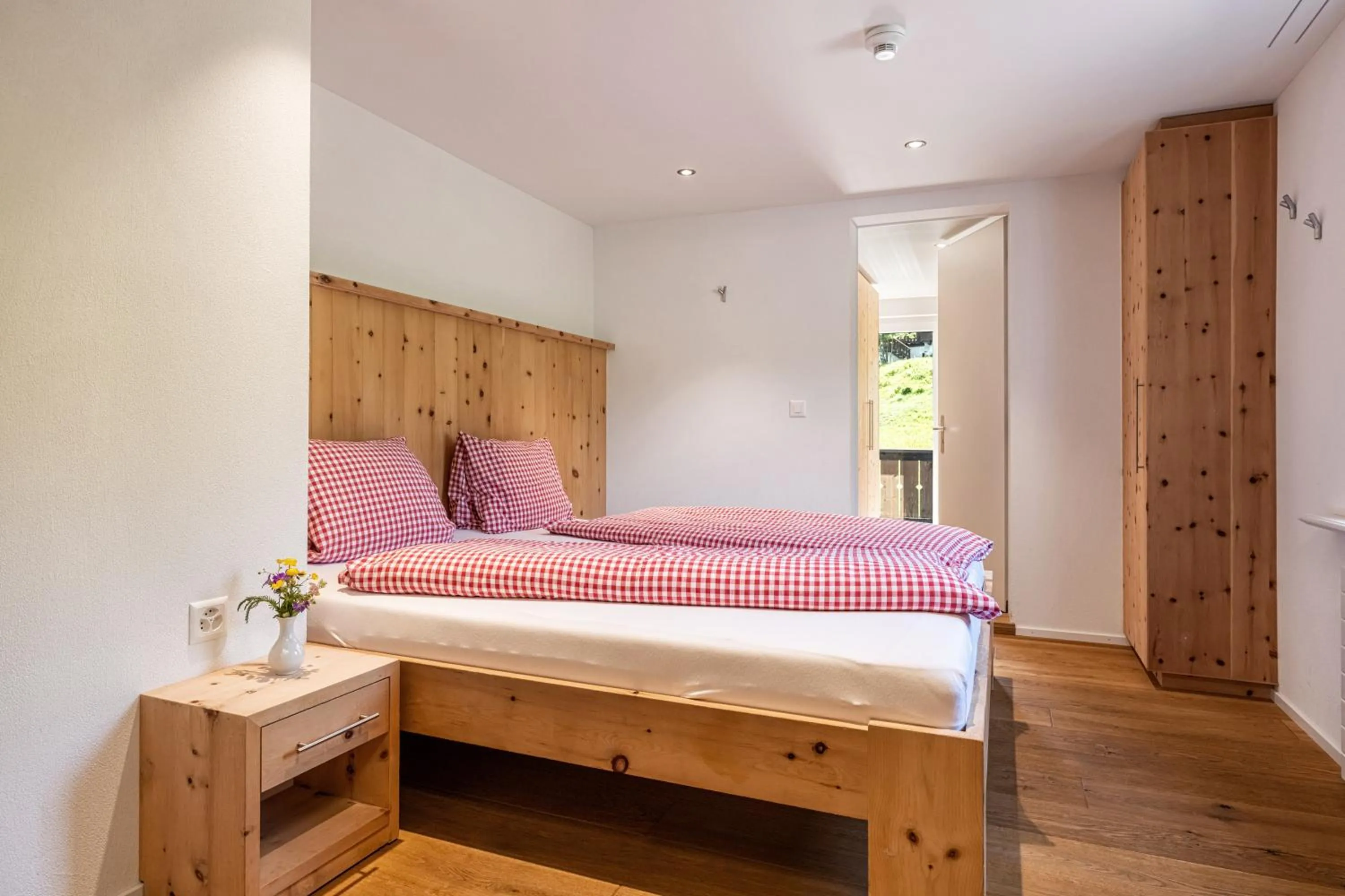 Photo of the whole room, Bed in Erzhorn