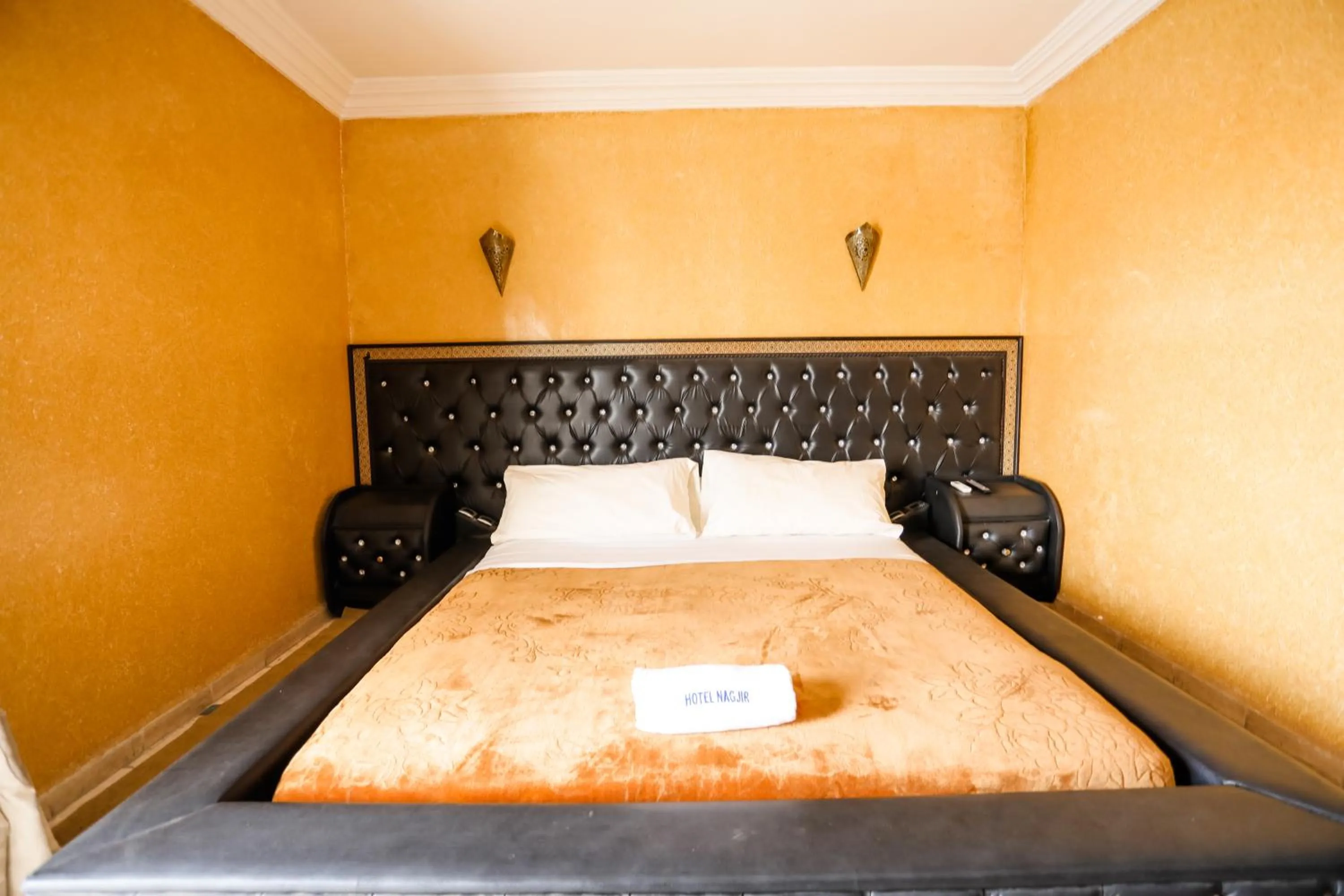 Bed in nagjir centre ville