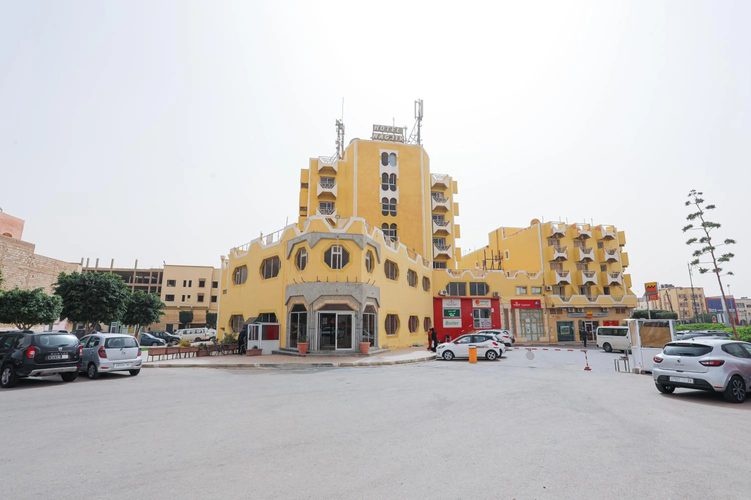 Property building in nagjir centre ville