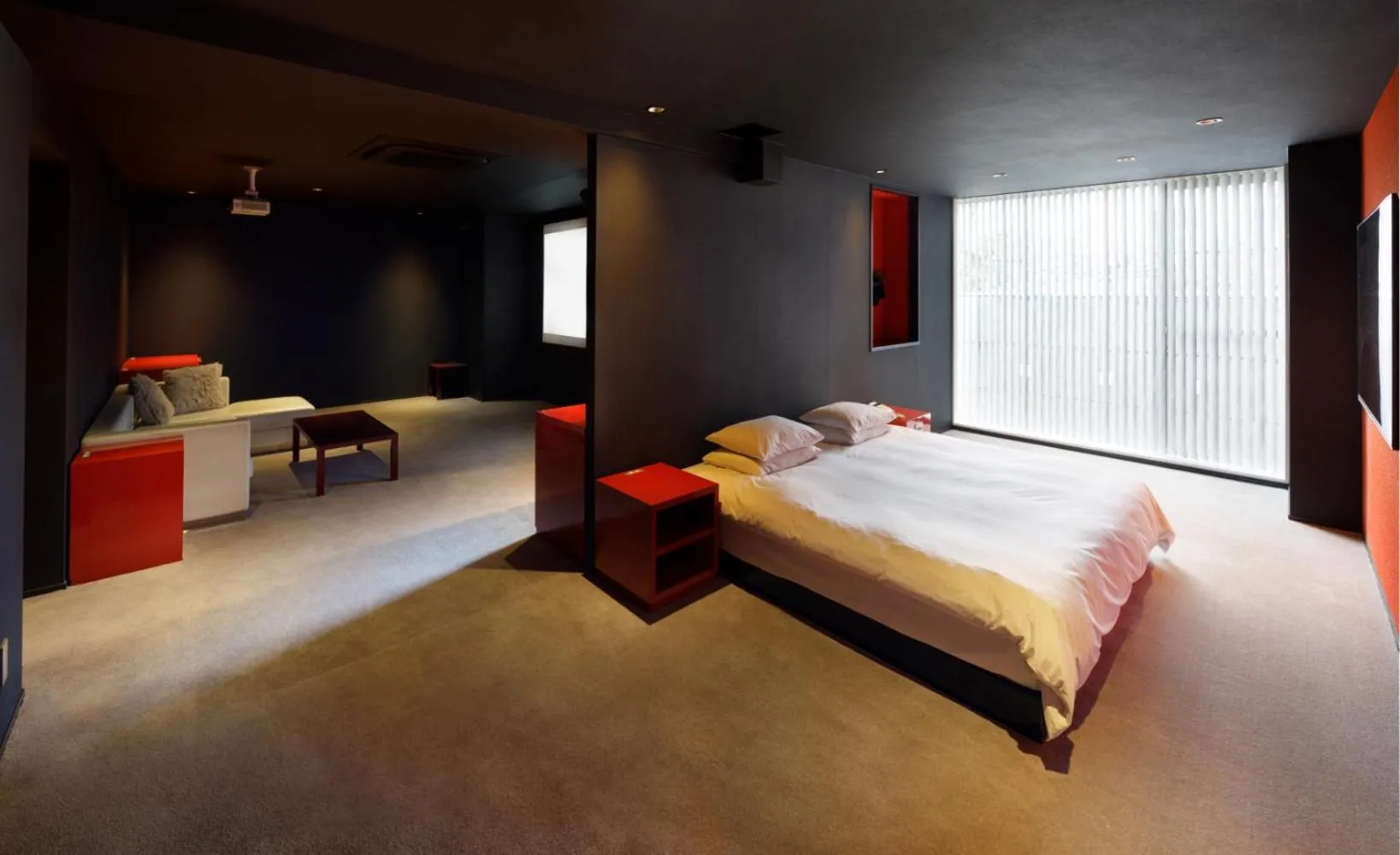 Photo of the whole room, Bed in The Screen