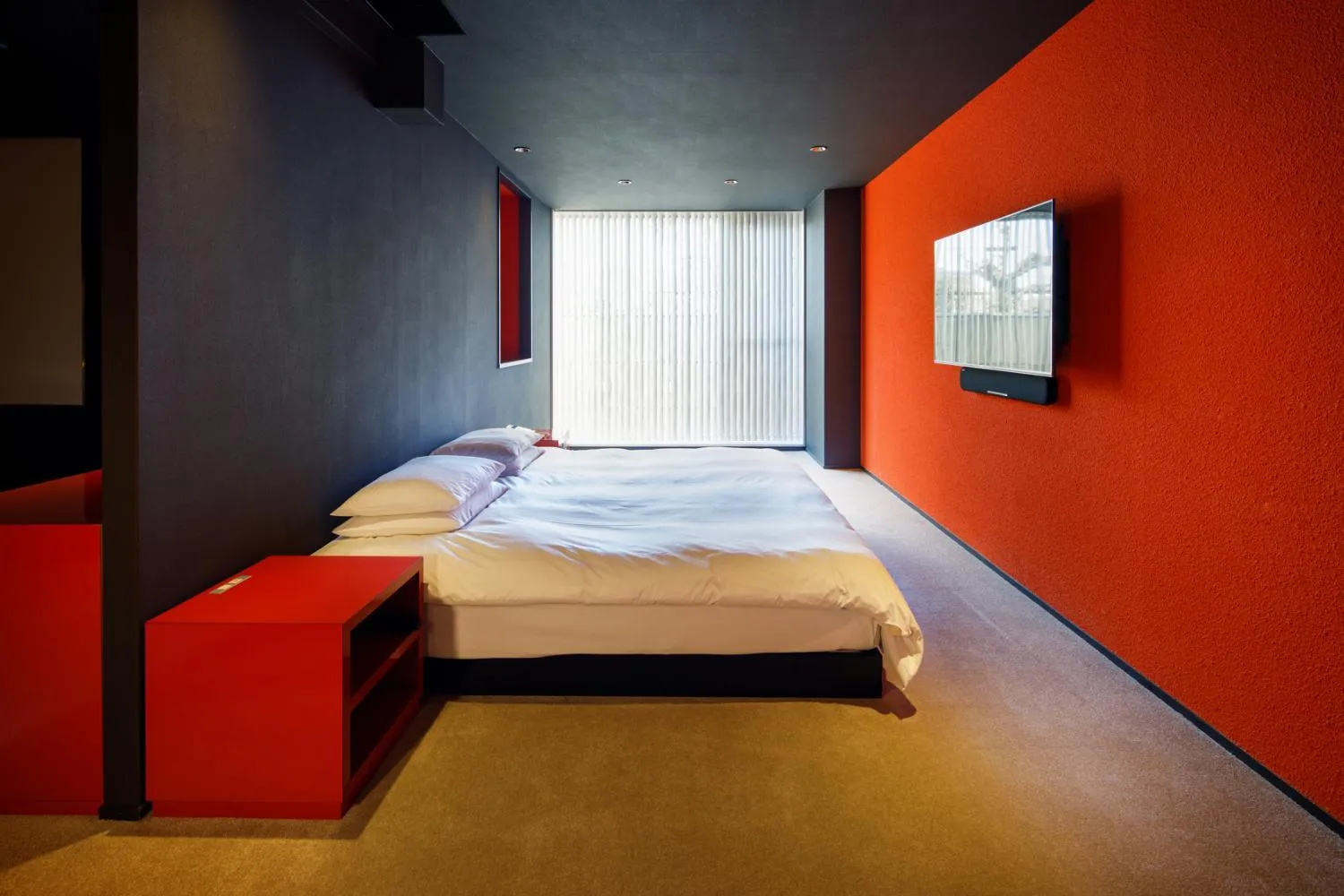 Photo of the whole room, Bed in The Screen