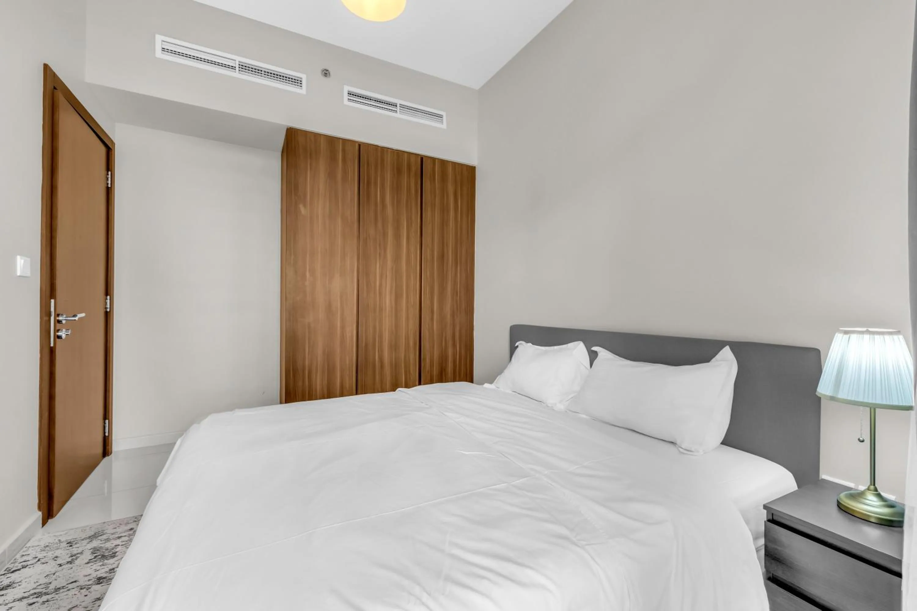 Bedroom, Bed in Wonderful Reva Aparthotel Downtown