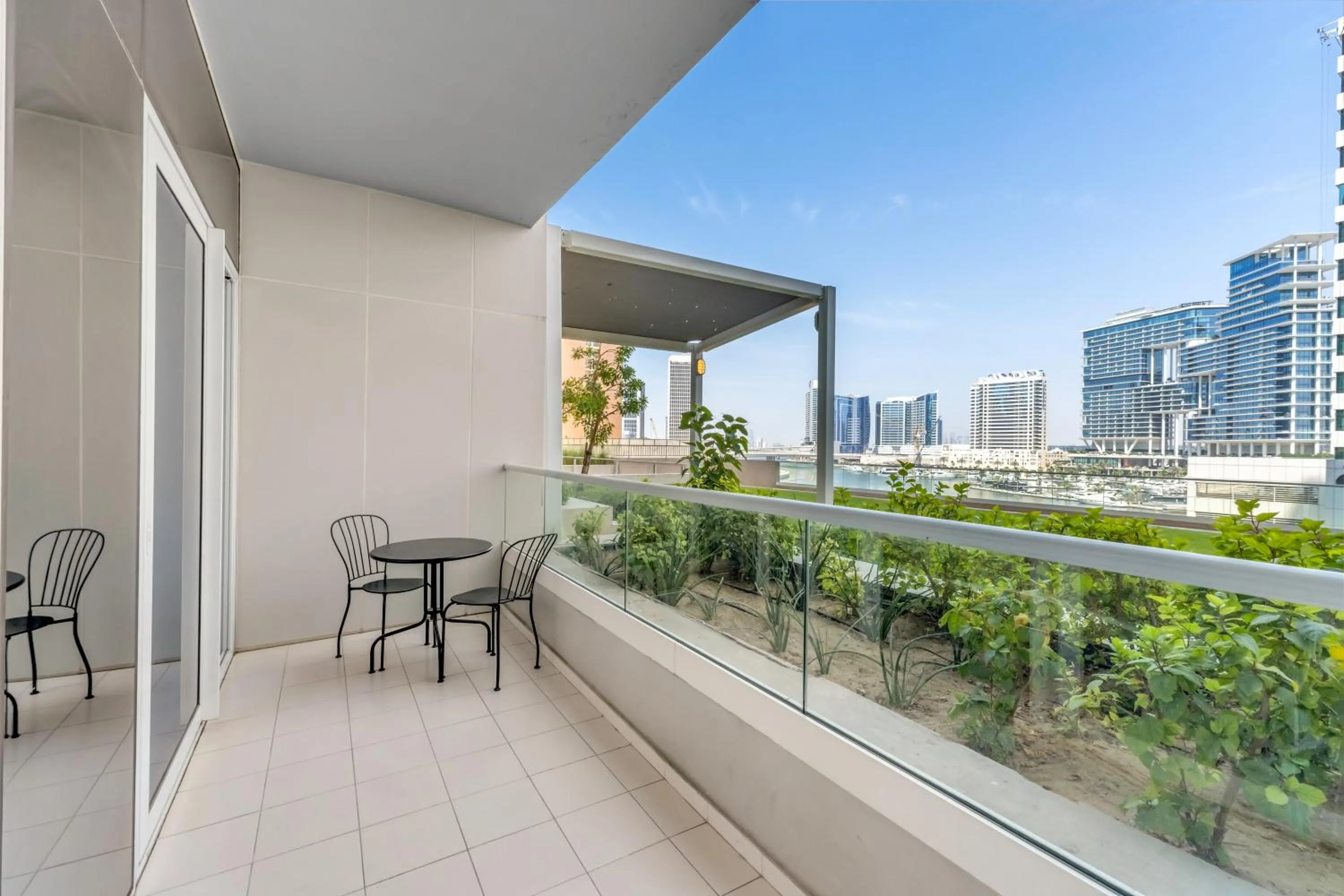 Patio in Wonderful Reva Aparthotel Downtown