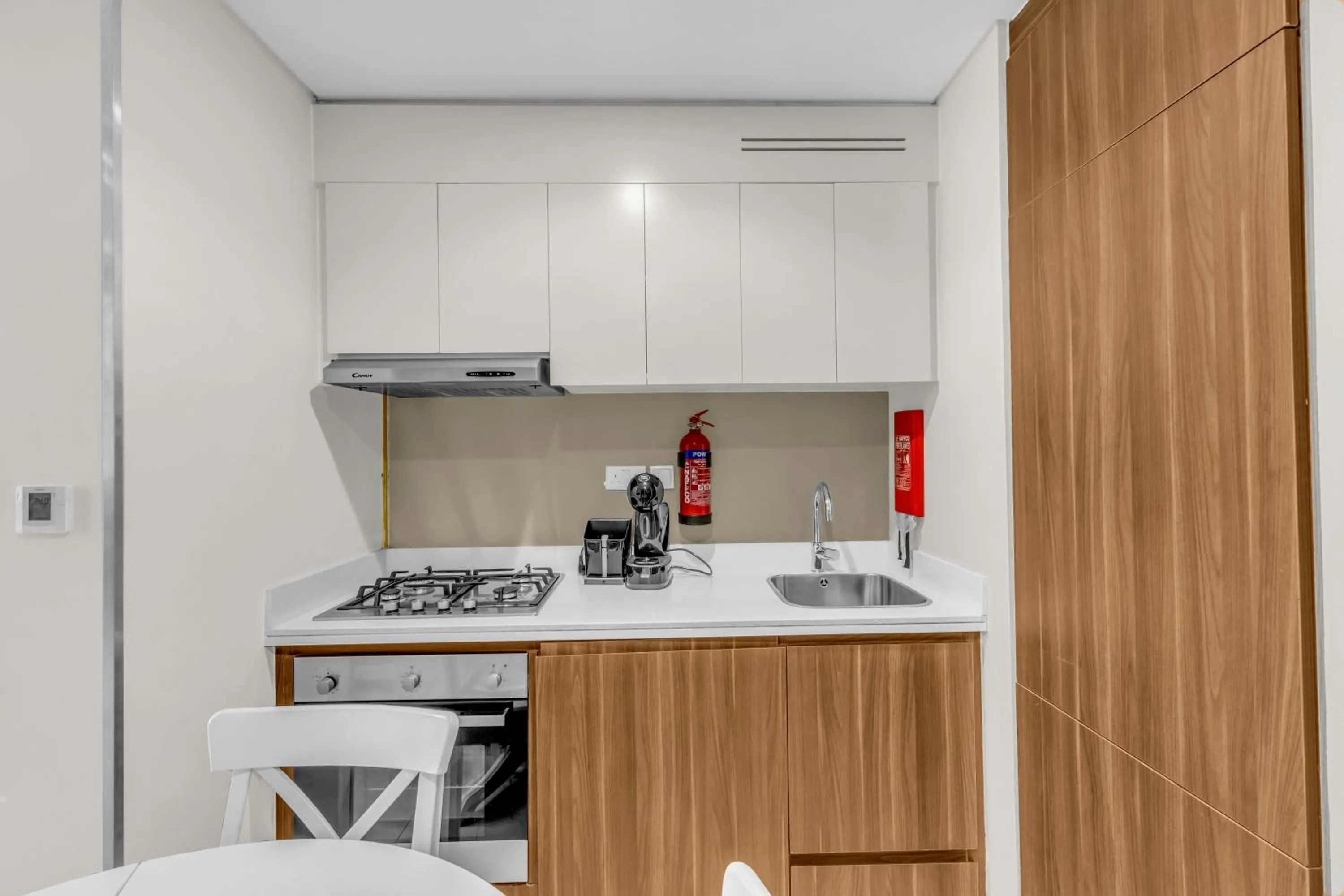 stove in Wonderful Reva Aparthotel Downtown