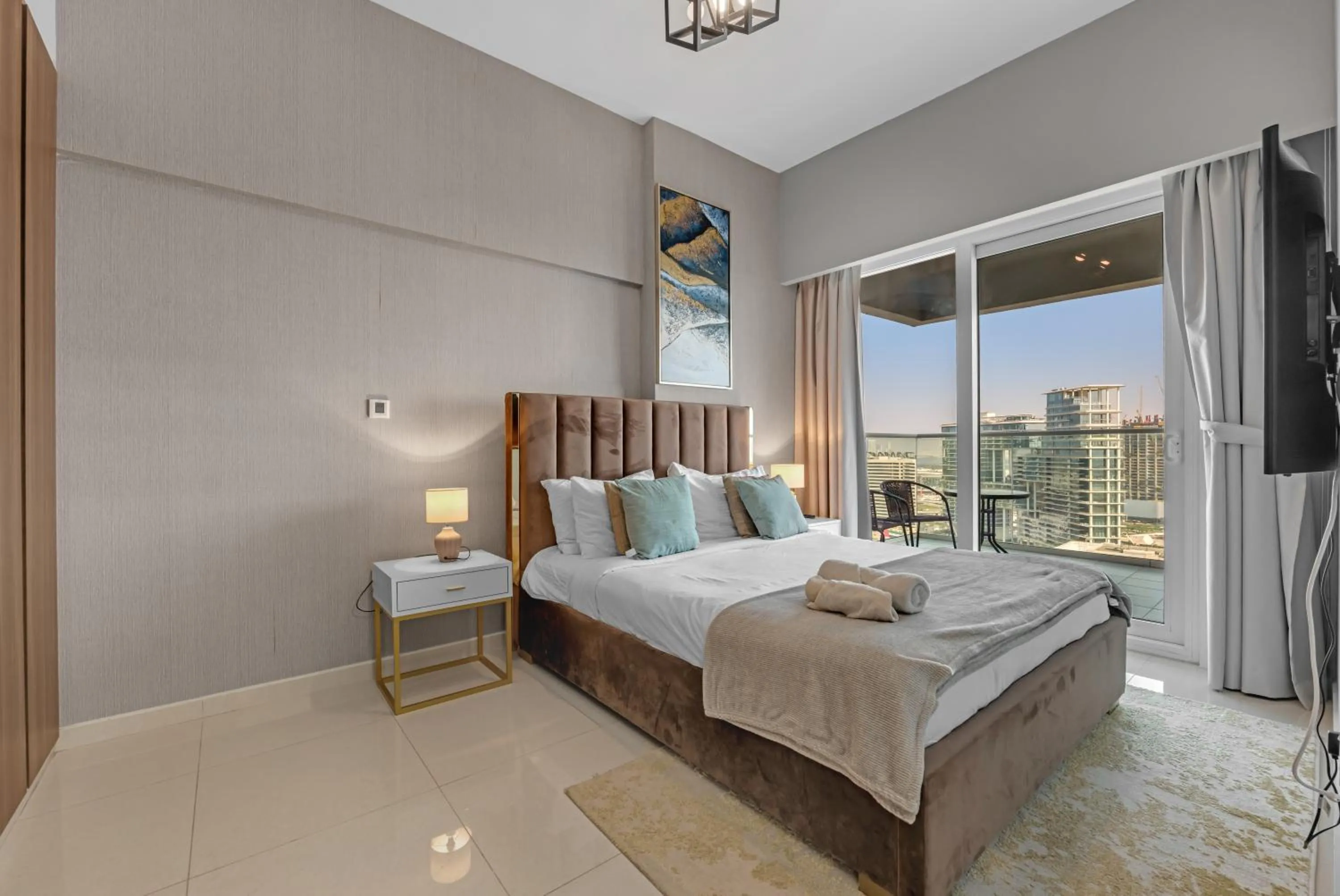 Photo of the whole room, Bed in Wonderful Reva Aparthotel Downtown