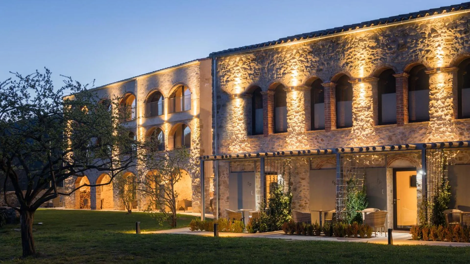 Facade/entrance in Les Planes del Grau