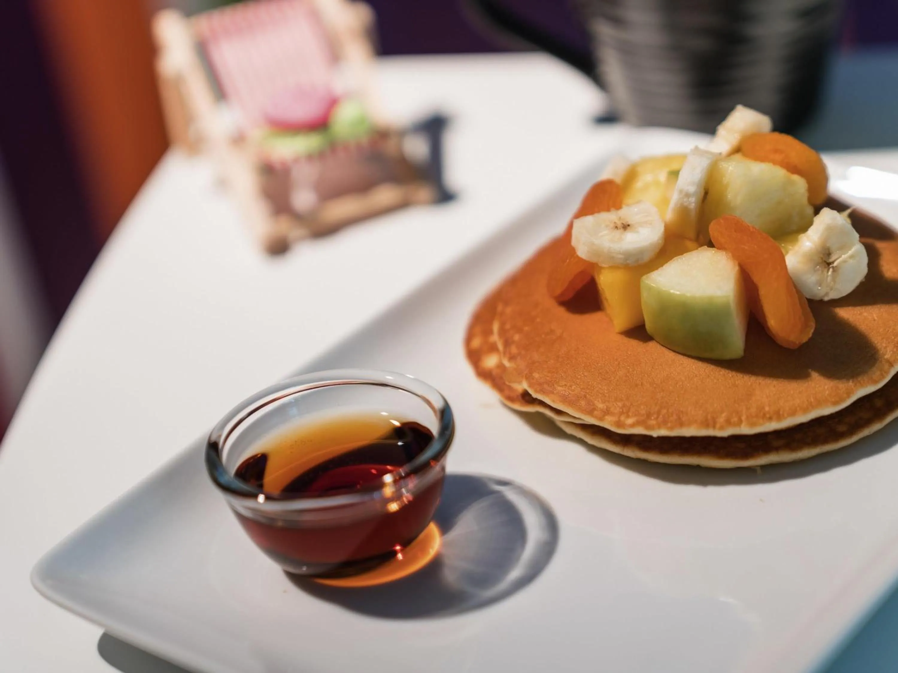 Lounge or bar in ibis Styles Les Sables Olonne