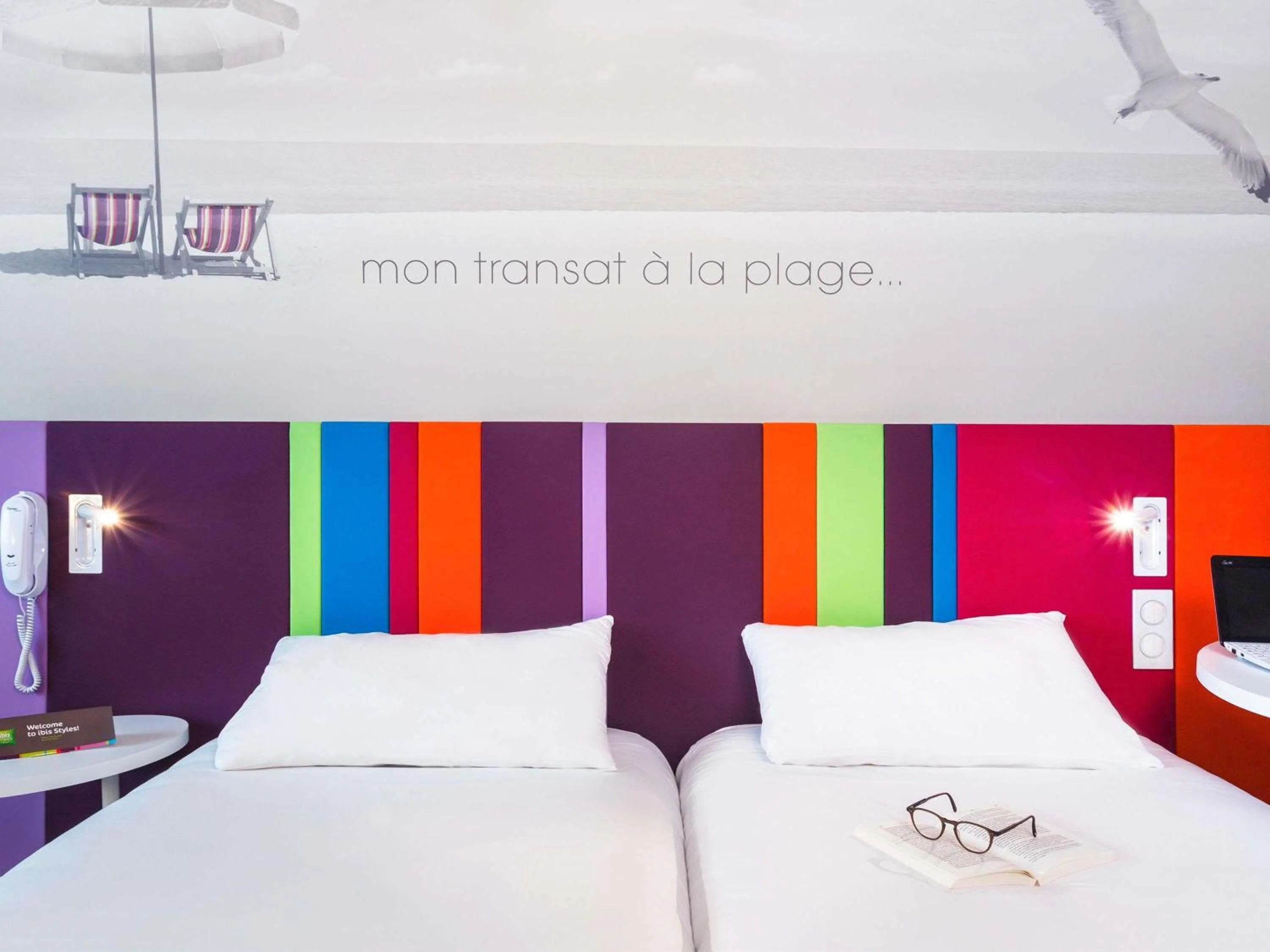 Bedroom, Bed in ibis Styles Les Sables Olonne
