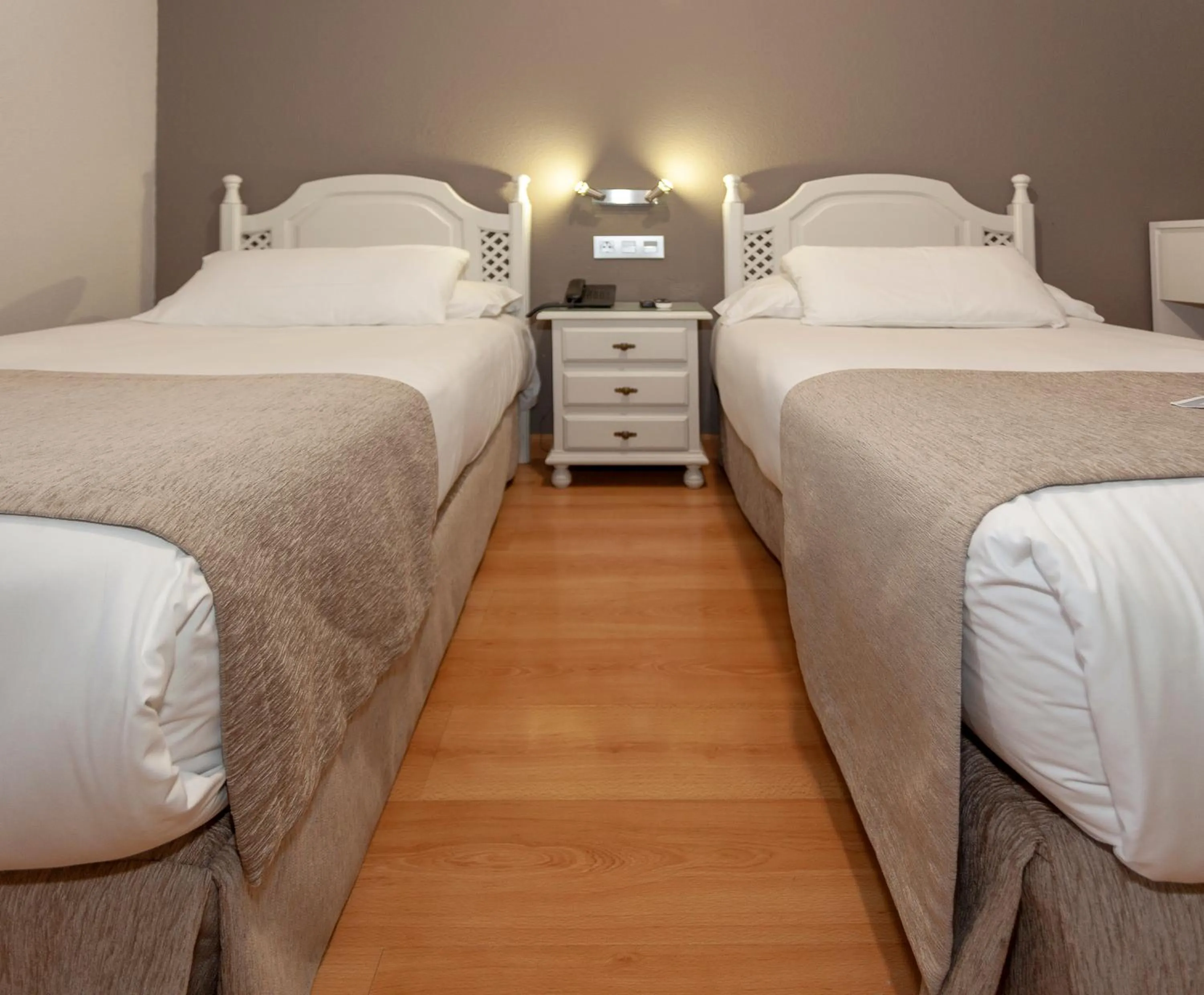 Bedroom, Bed in AACR Hotel Monteolivos