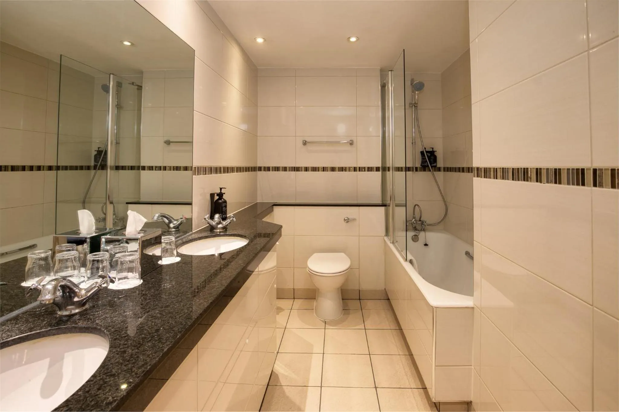 Bathroom in Tavistock Hotel