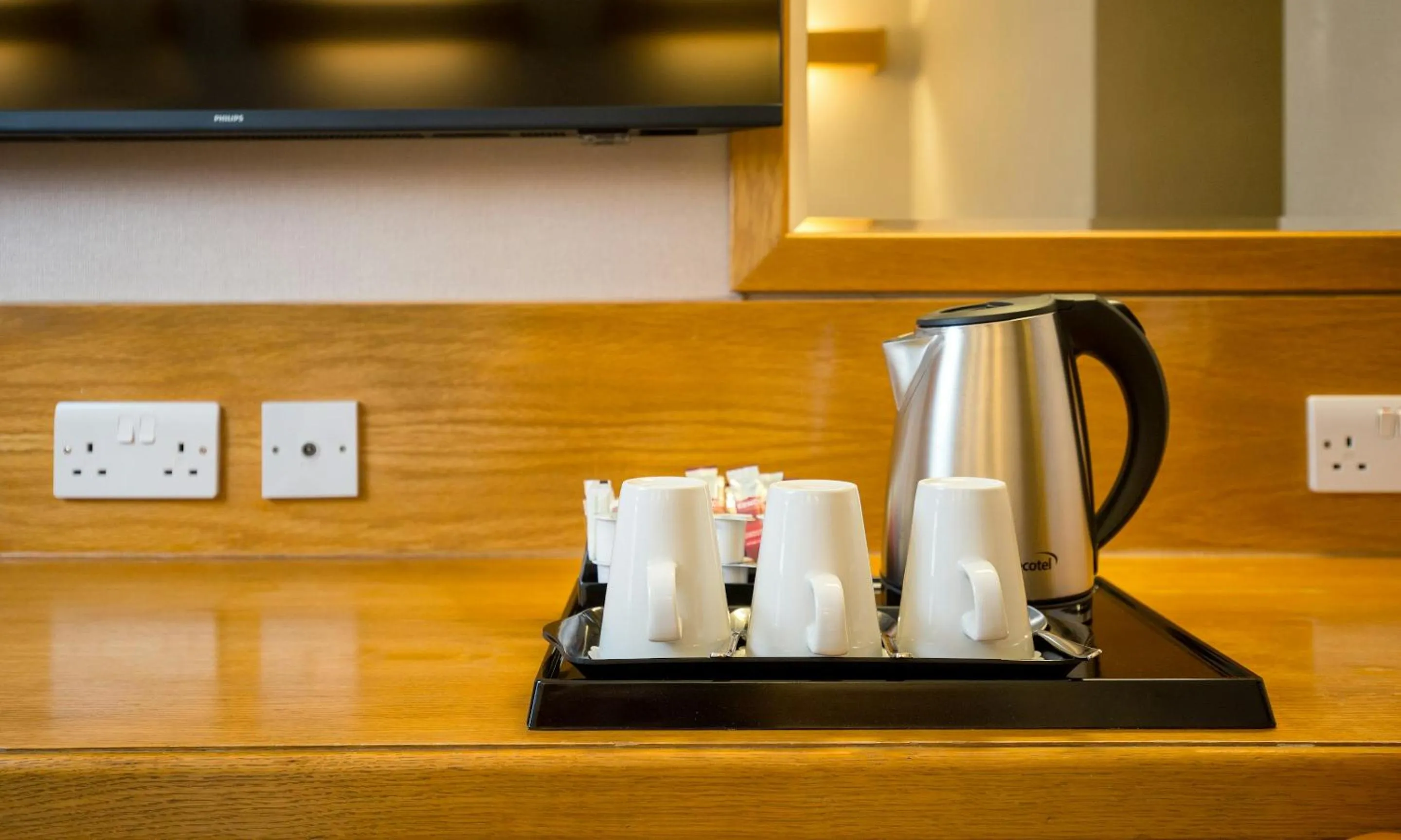 Coffee/tea facilities in Tavistock Hotel