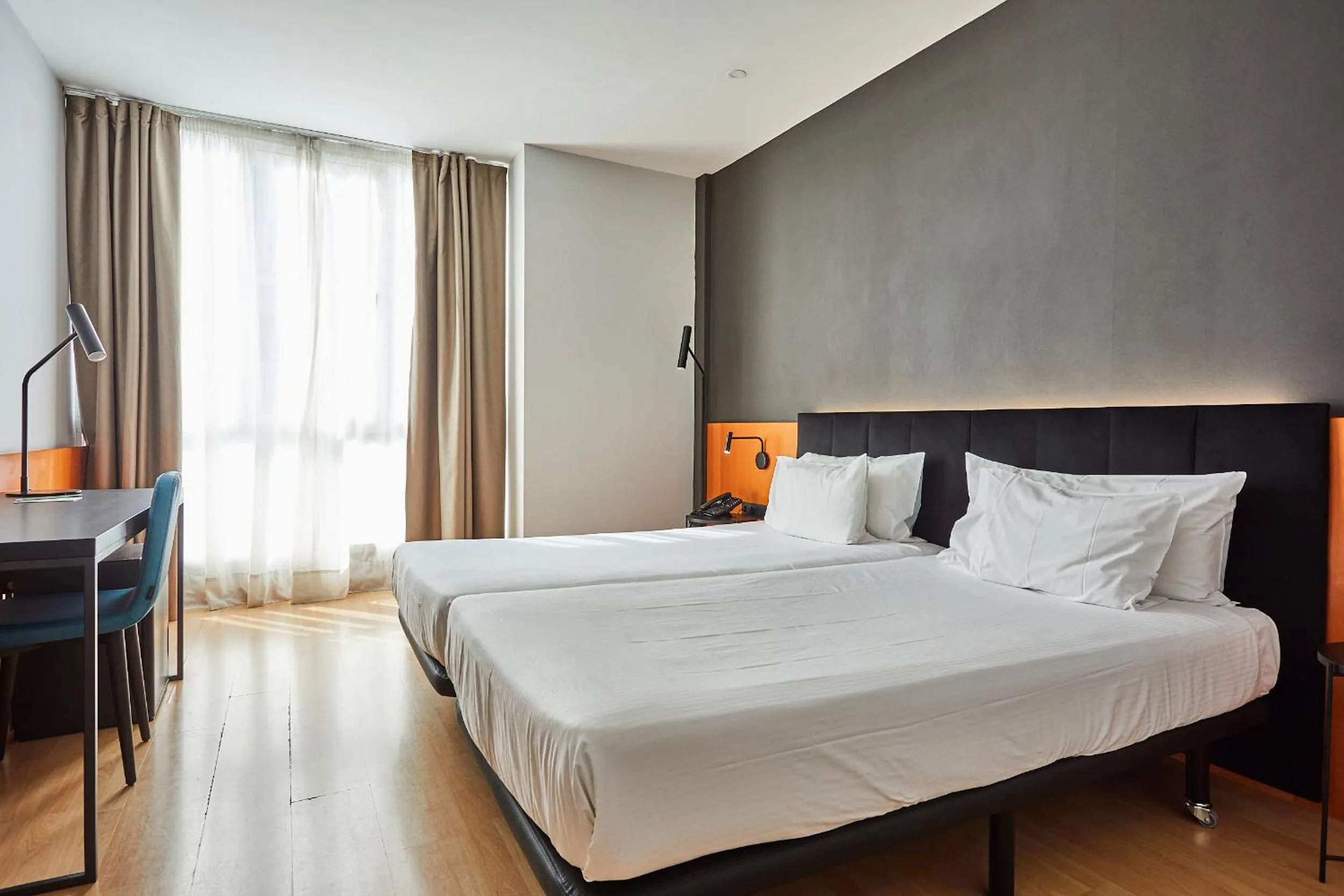 Bedroom, Bed in Silken Sant Gervasi