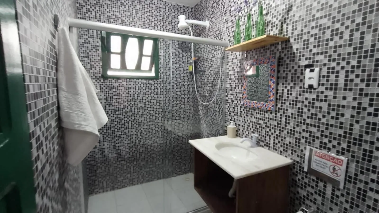 Toilet in Tamboleiro's Hotel Residence