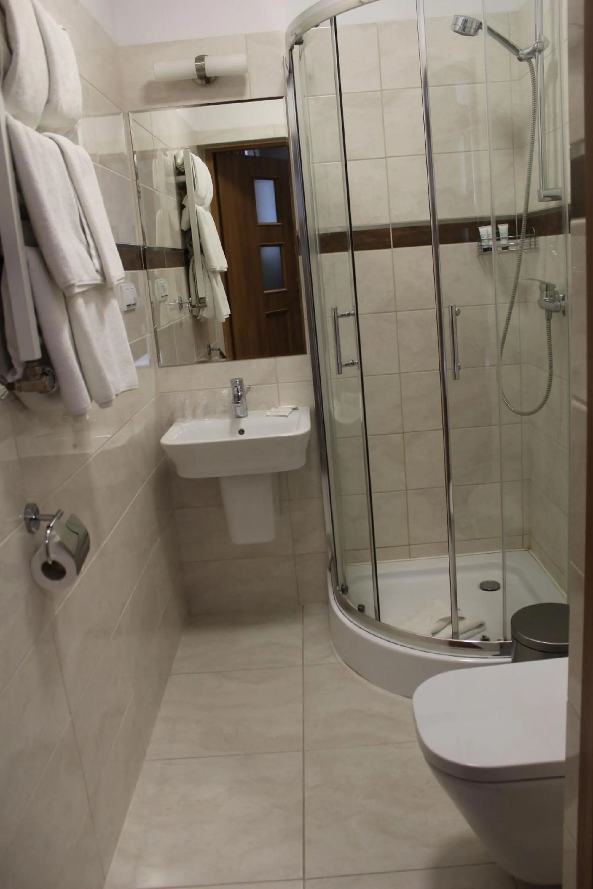 Bathroom in Wielspin Puszczykowo