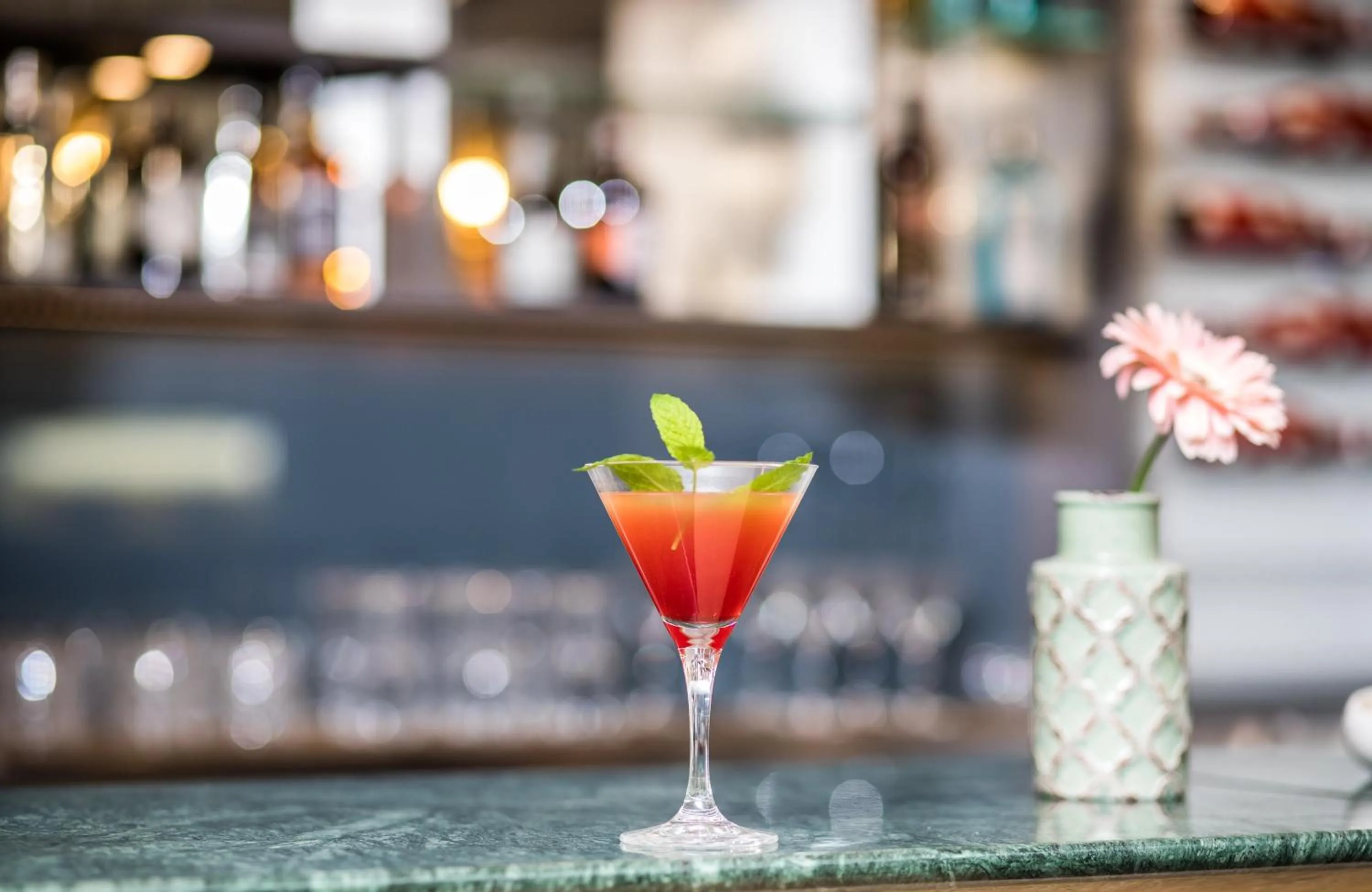 Lounge or bar in Leonardo Hotel Barcelona Gran Via