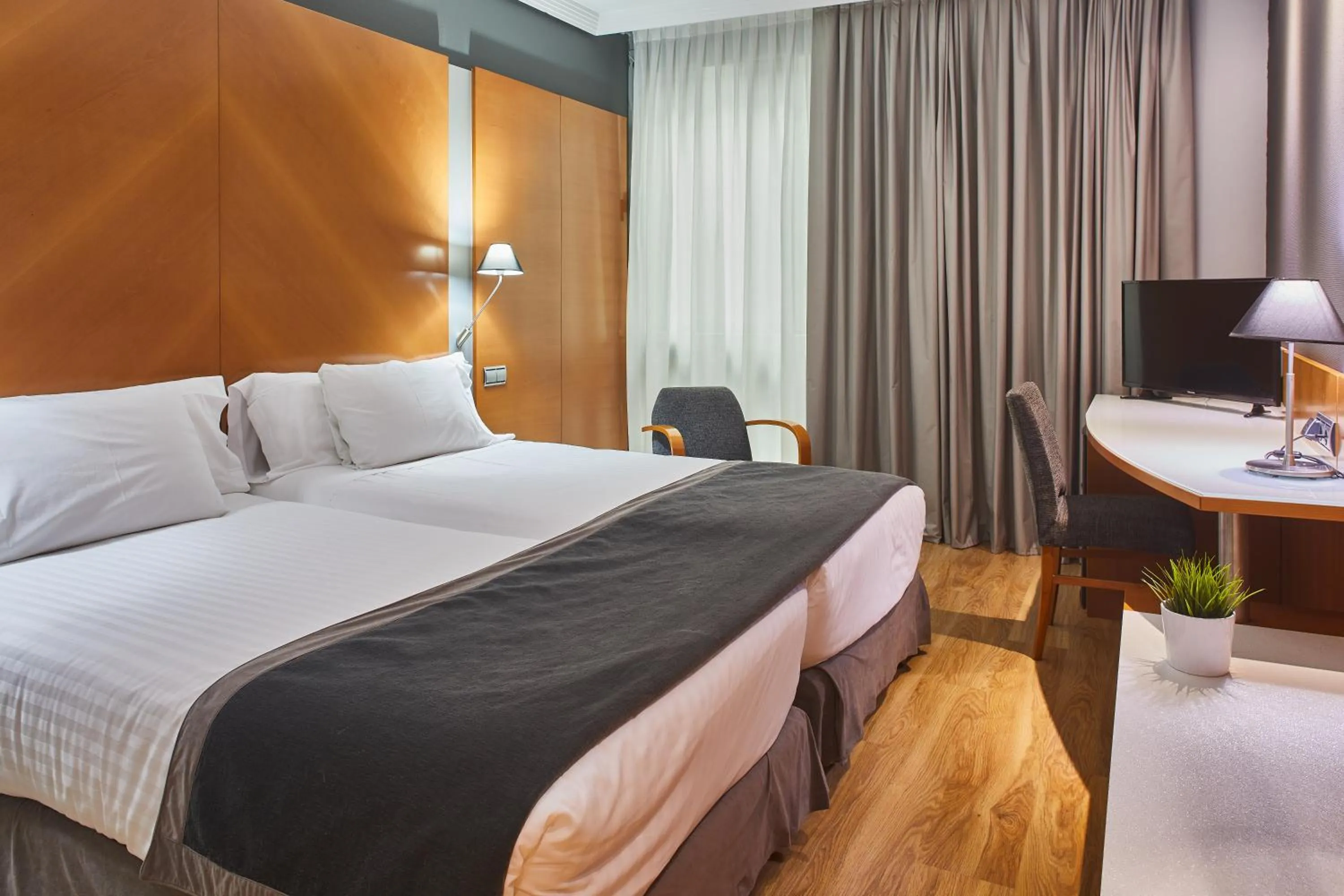 Bed in Silken Juan de Austria