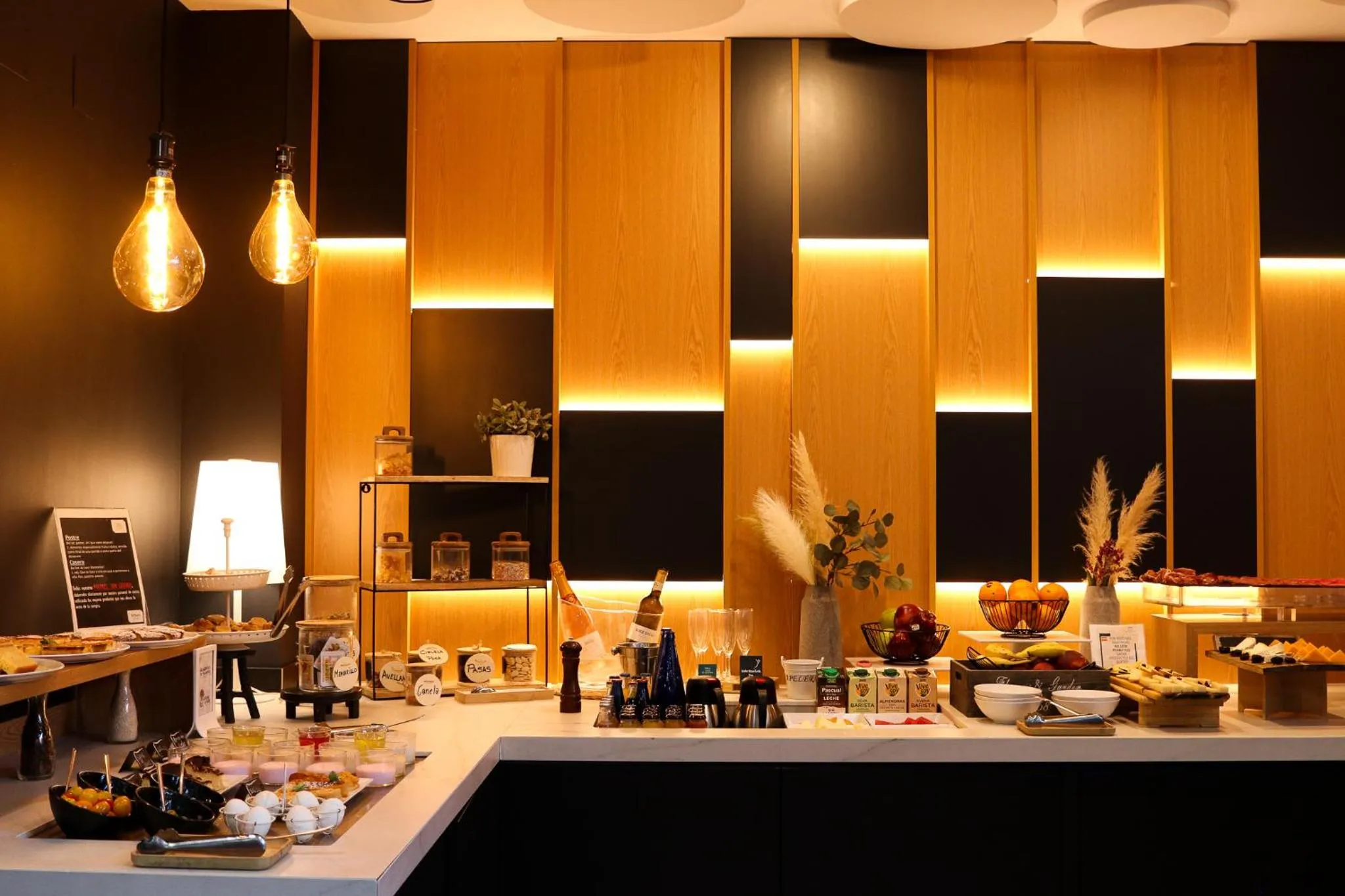 Breakfast in Silken Juan de Austria