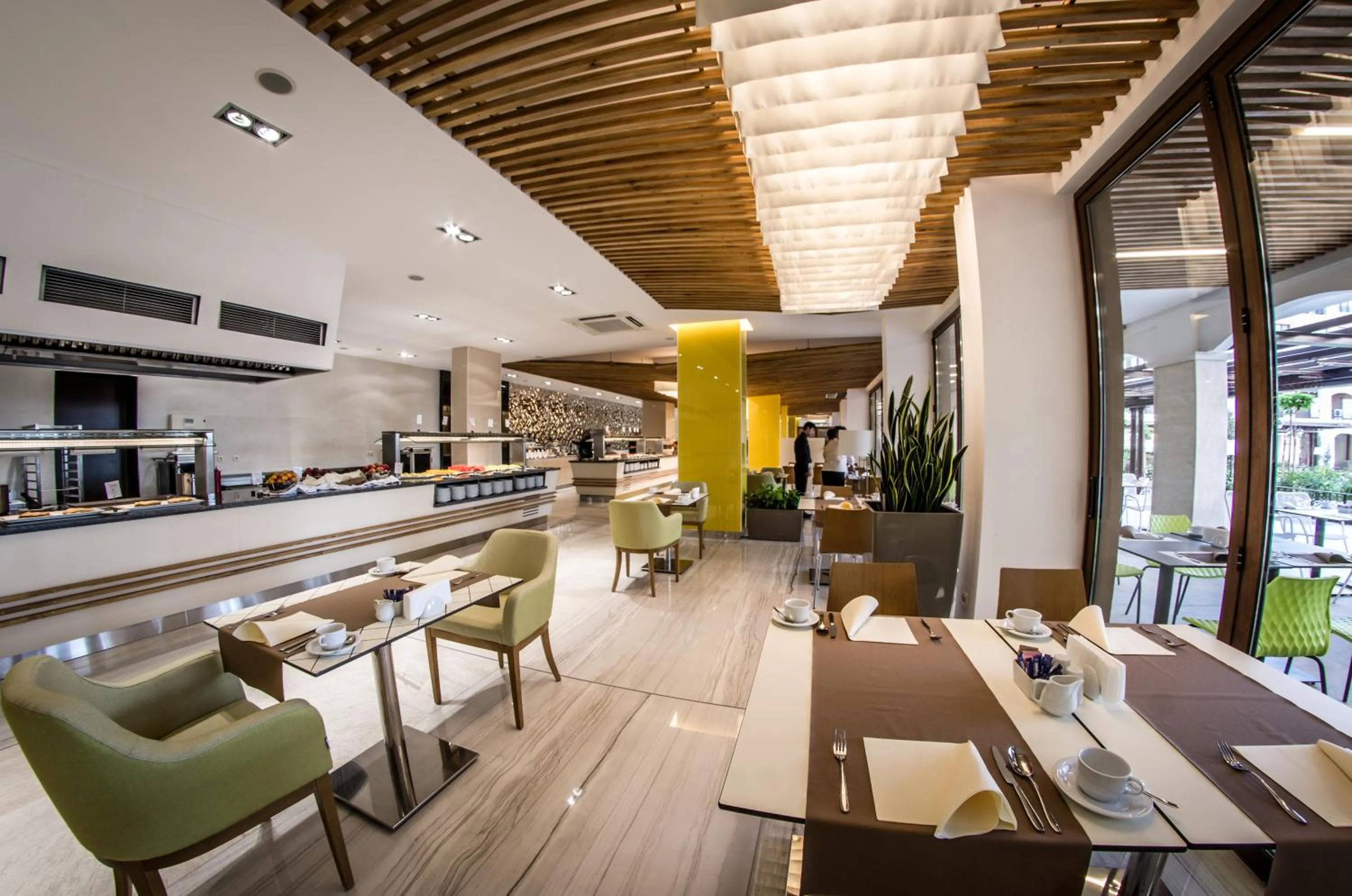 Restaurant/places to eat in Premier Fort Beach Hotel